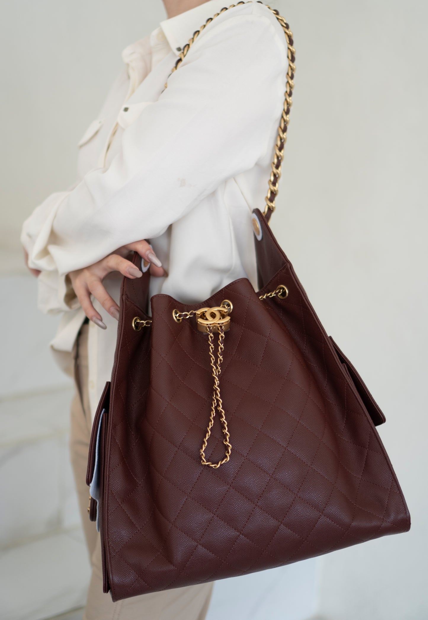 C25 Medium – Burgundy Caviar with Gold Hardware