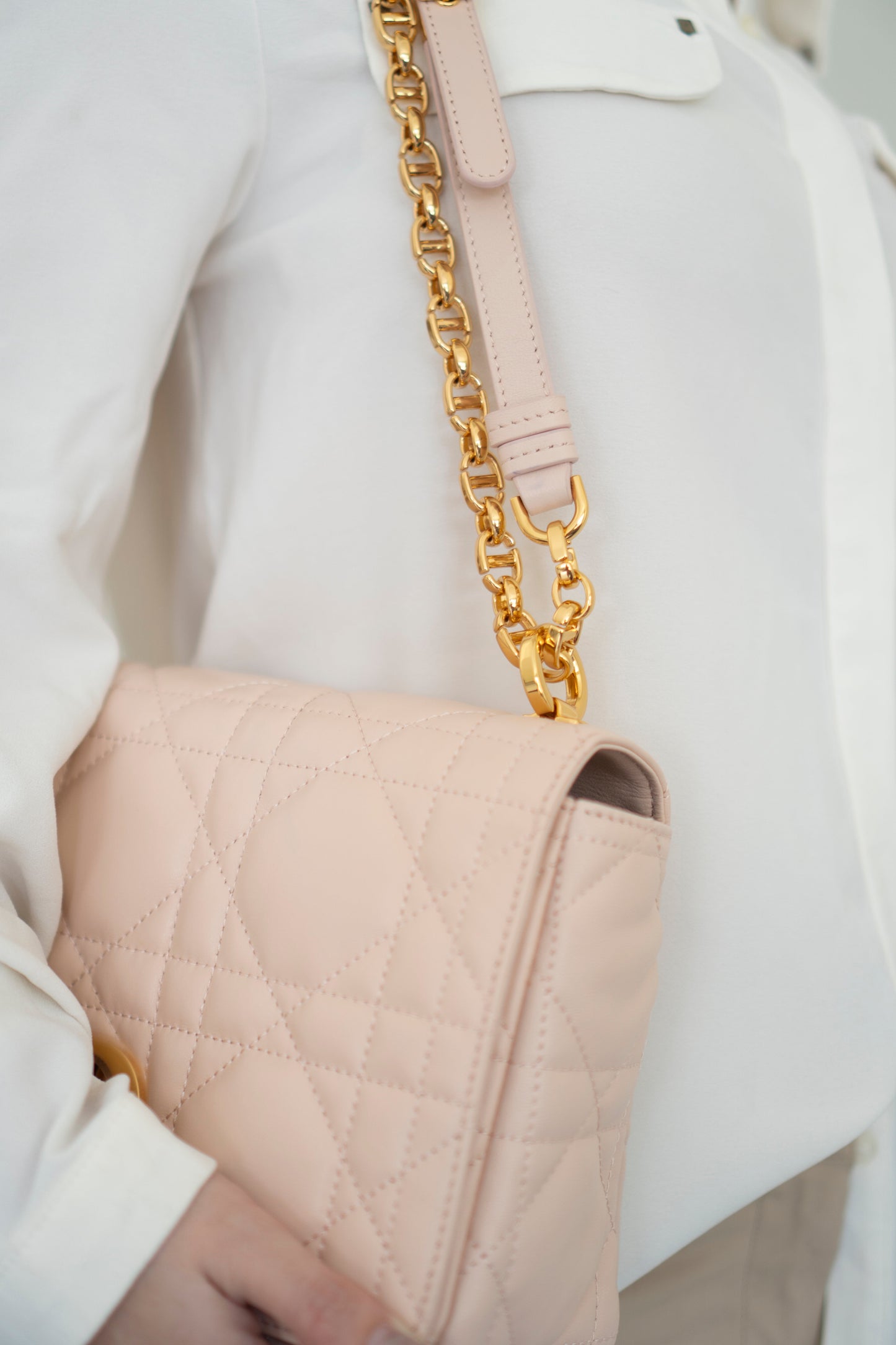 Caro Medium – Powder Beige Lambskin with Gold Hardware