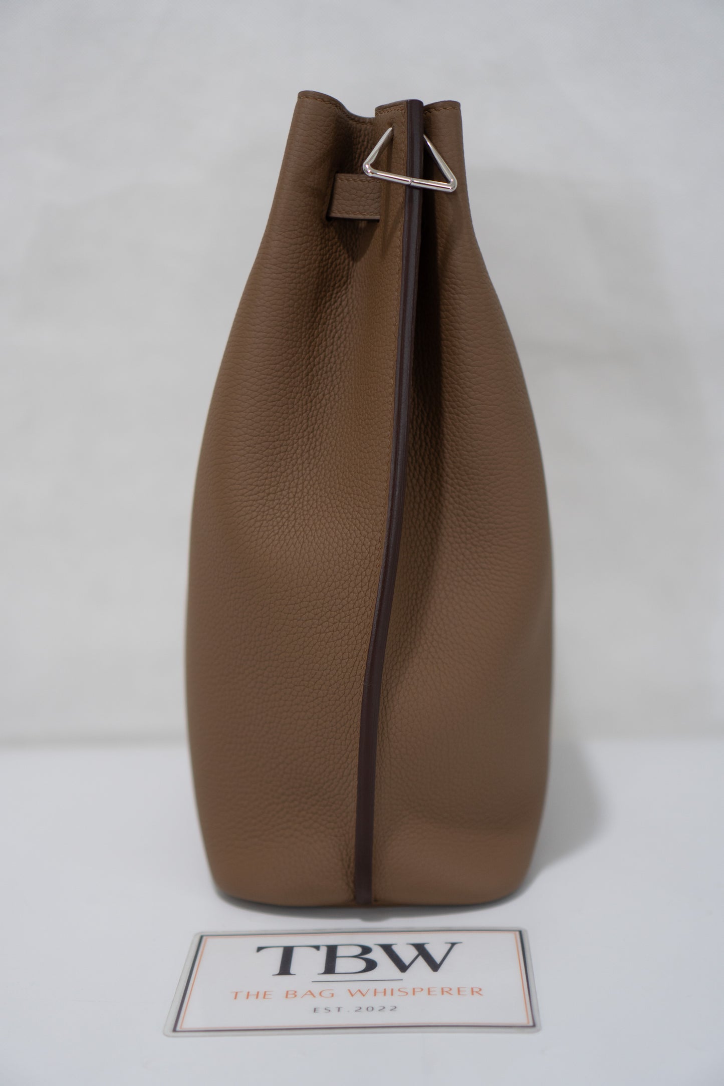 So Kelly 26 – Beige Weimar Clemence Leather with Palladium Hardware