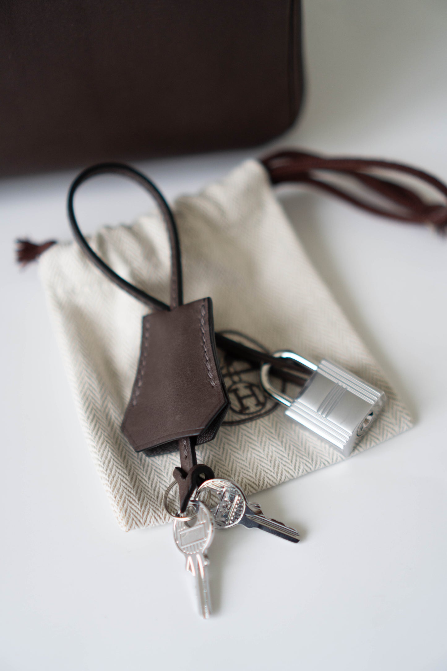 BK 30 in  Ébène Barenia leather