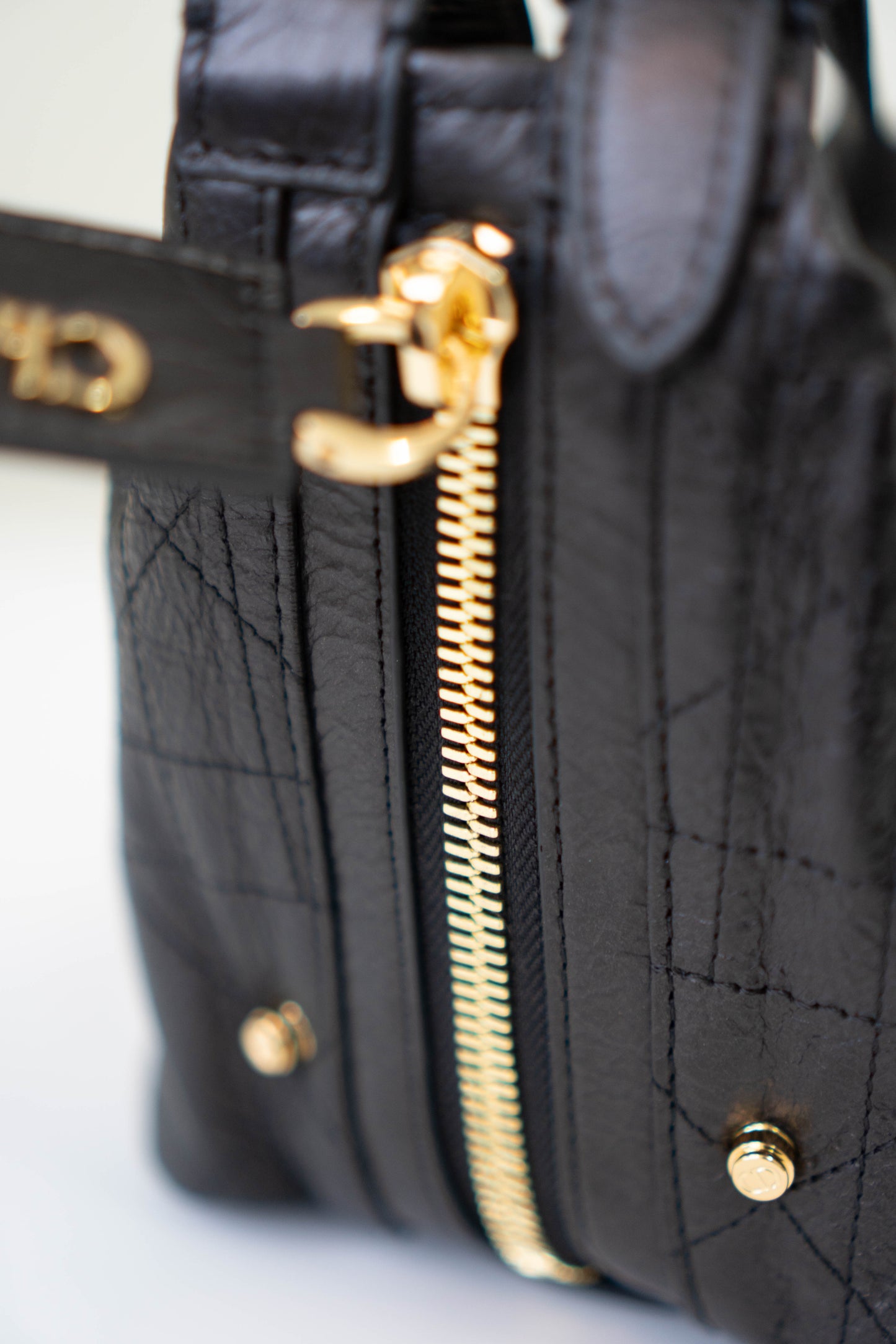 D-Journey crinkled calfskin leather