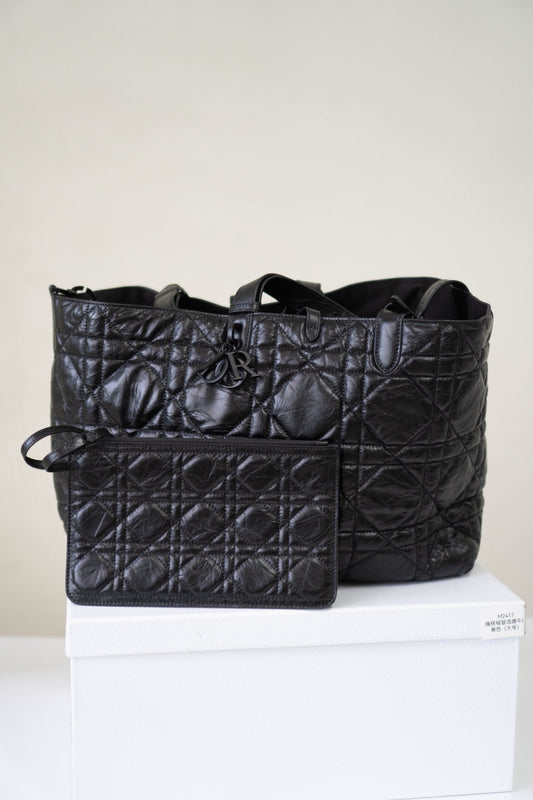 Toujours in Black Crinkled Calfskin Leather with Black Hardware