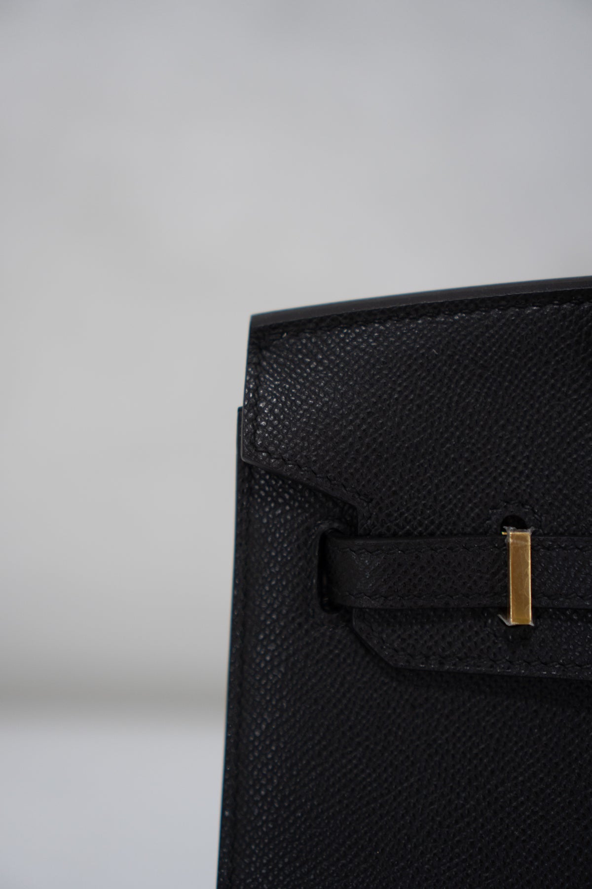 BK 25 – Black Epsom Leather with Gold Hardware