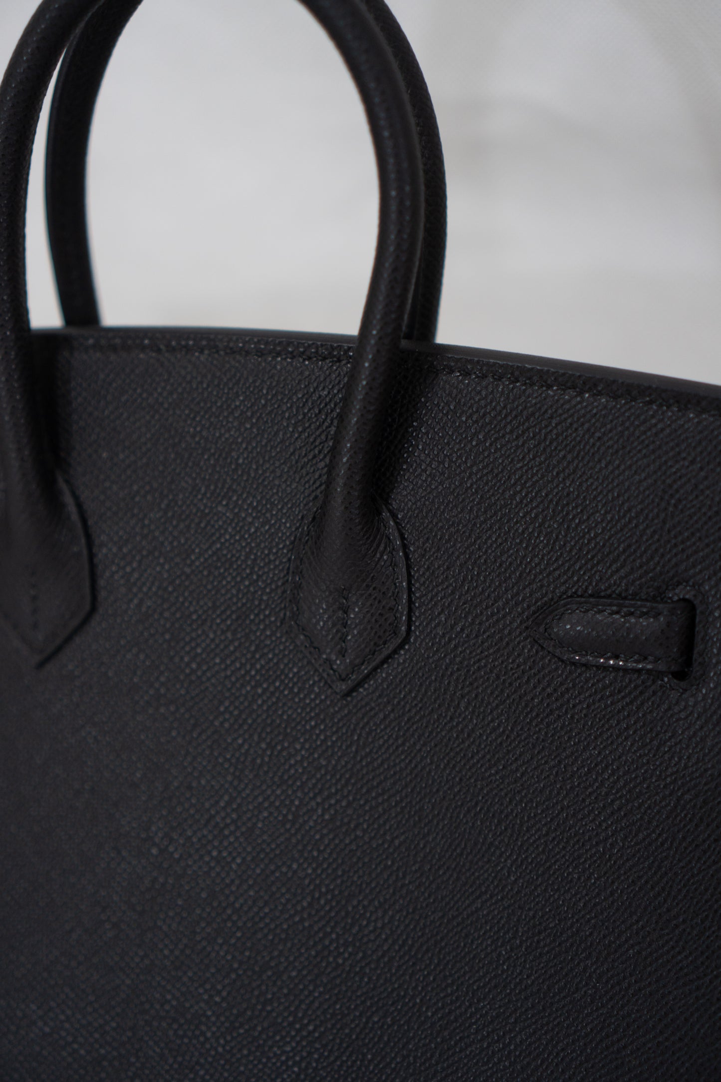BK 25 – Black Epsom Leather with Gold Hardware