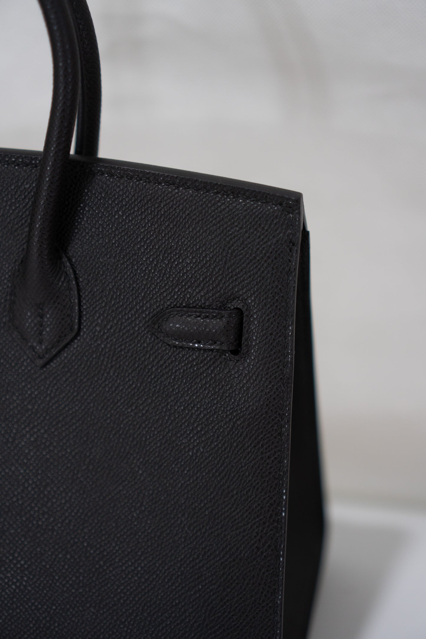 BK 25 – Black Epsom Leather with Gold Hardware