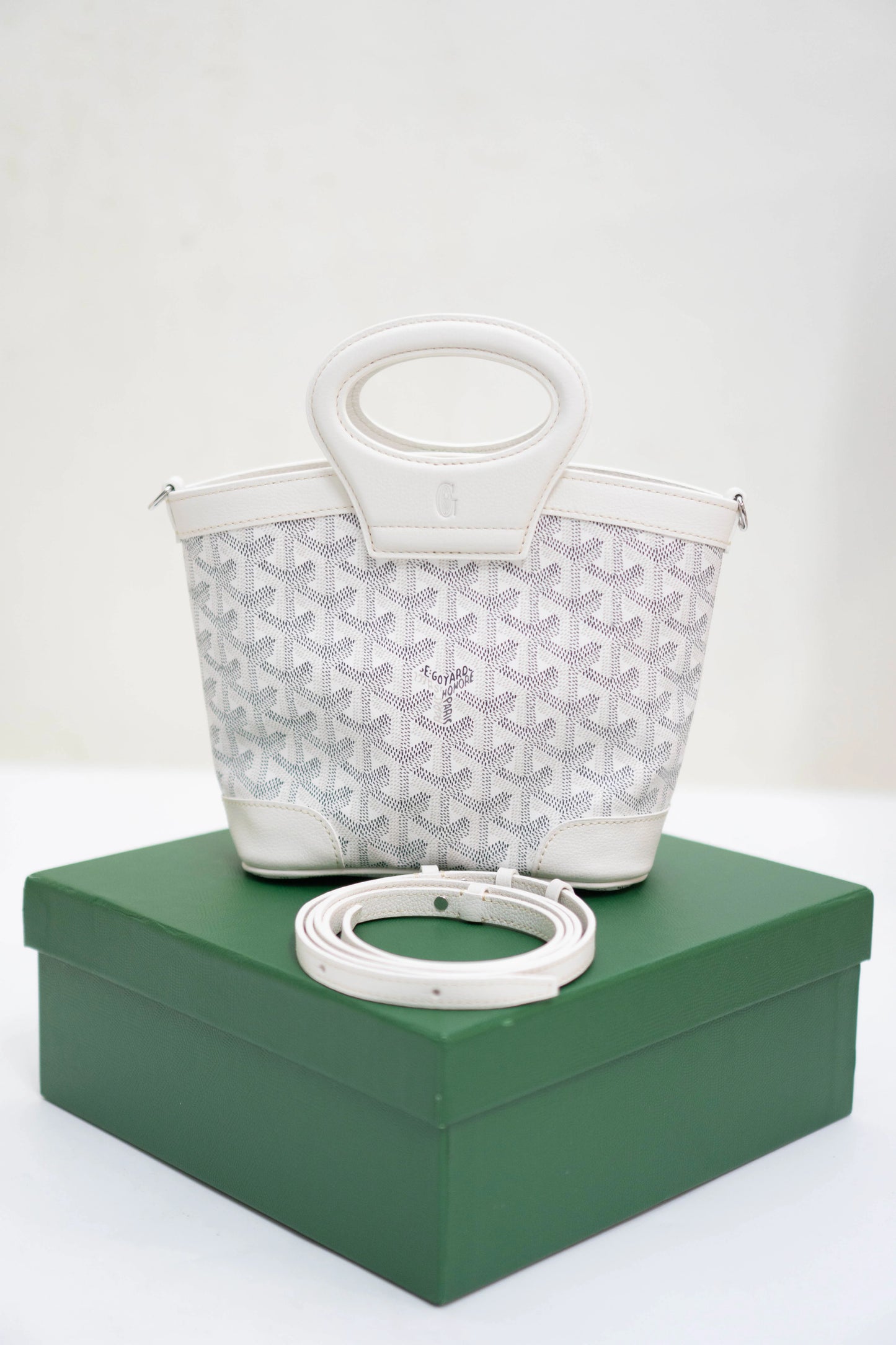 Beluga Mini bag
