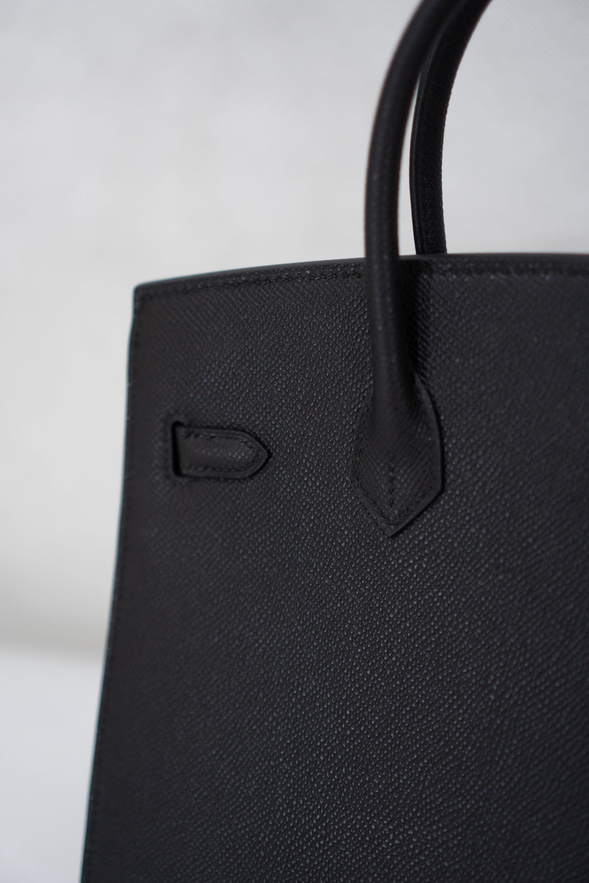 BK 25 – Black Epsom Leather with Gold Hardware