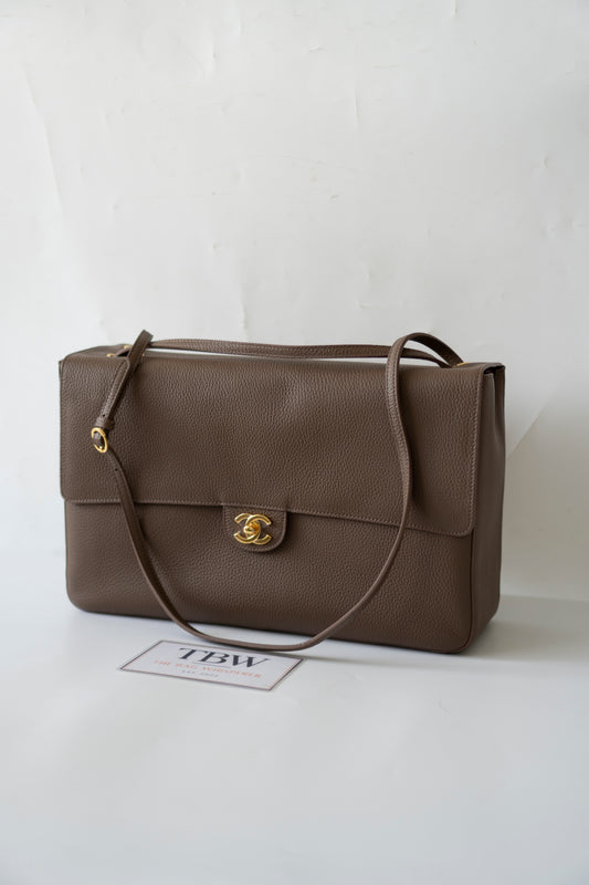 Maxi Flap 26S Souplissimo Flap Bag – Taupe Light Brown Caviar