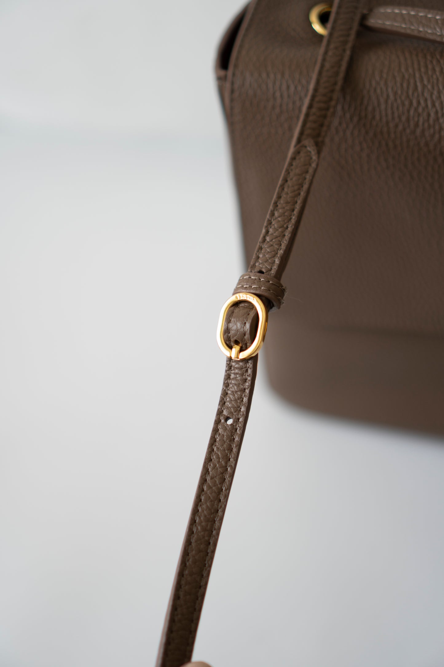 Maxi Flap 26S Souplissimo Flap Bag – Taupe Light Brown Caviar