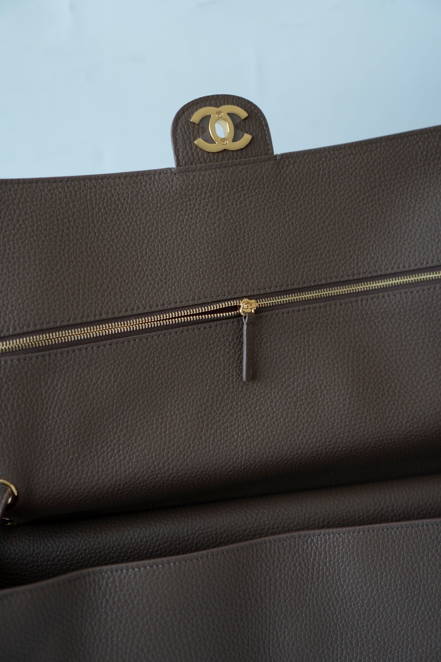 Maxi Flap 26S Souplissimo Flap Bag – Taupe Light Brown Caviar