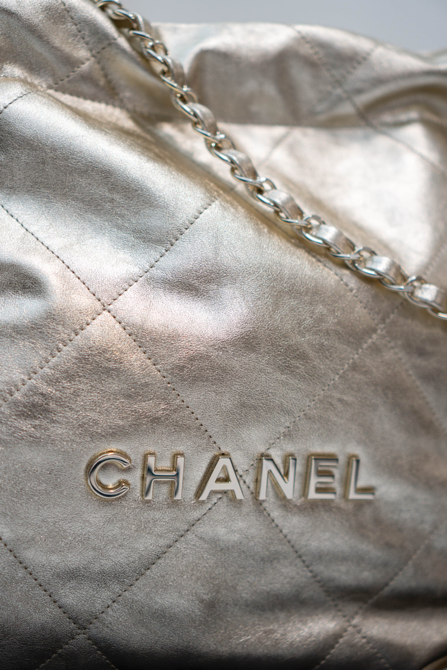 C22 Hobo Style (Small) metallic gold