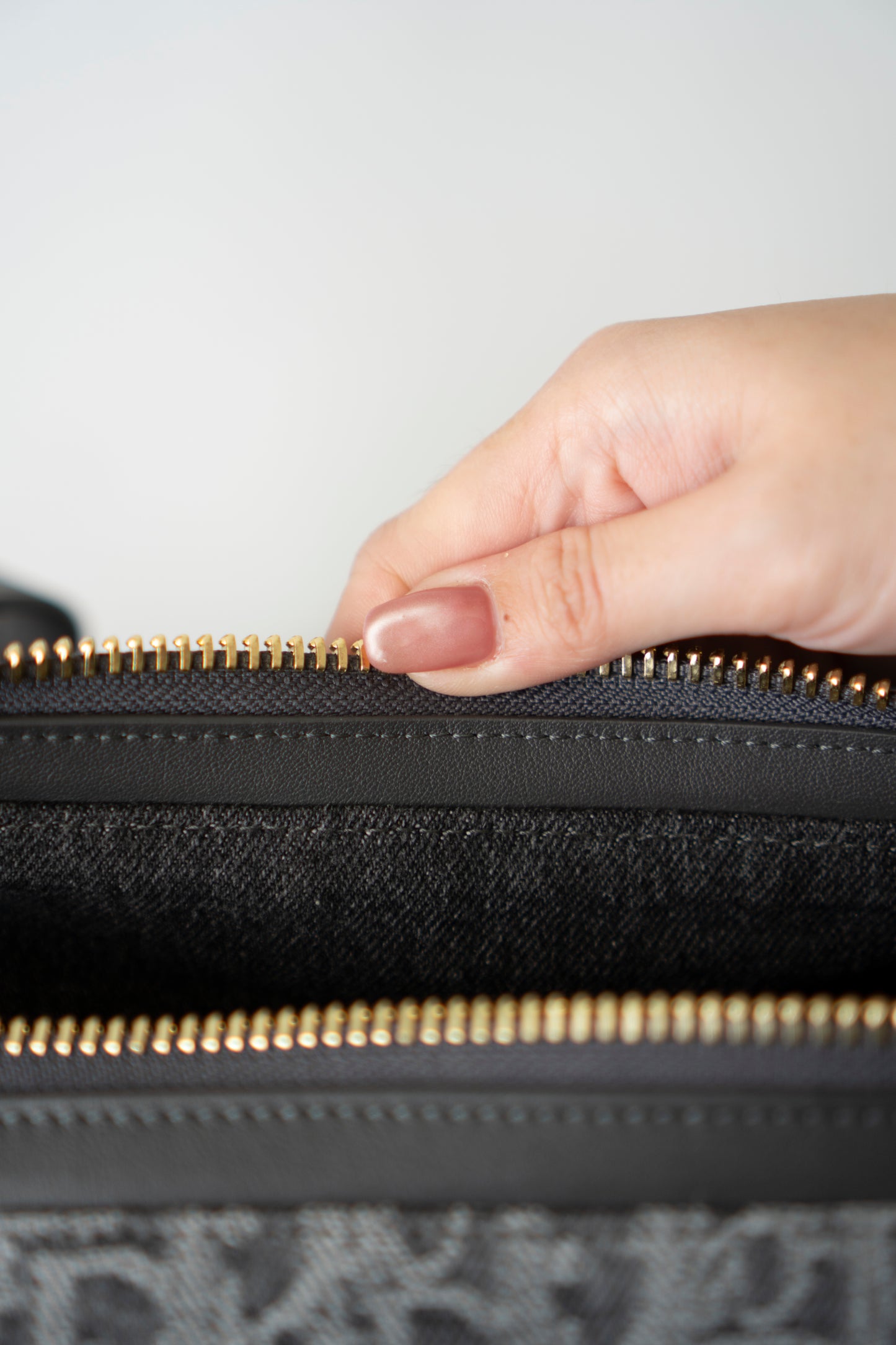 D-Journey Small Bag – Grey Oblique Denim with Gold Hardware