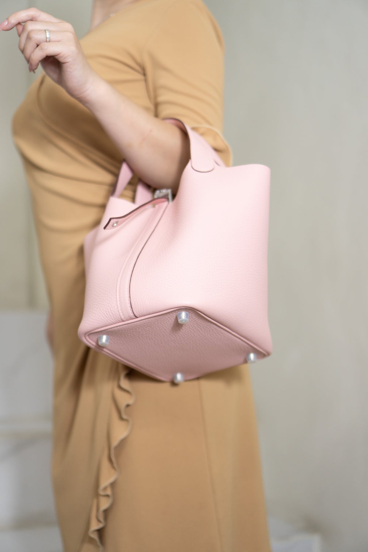 Picotin Lock 18 – Rose Sakura Clemence Leather with Palladium Hardware