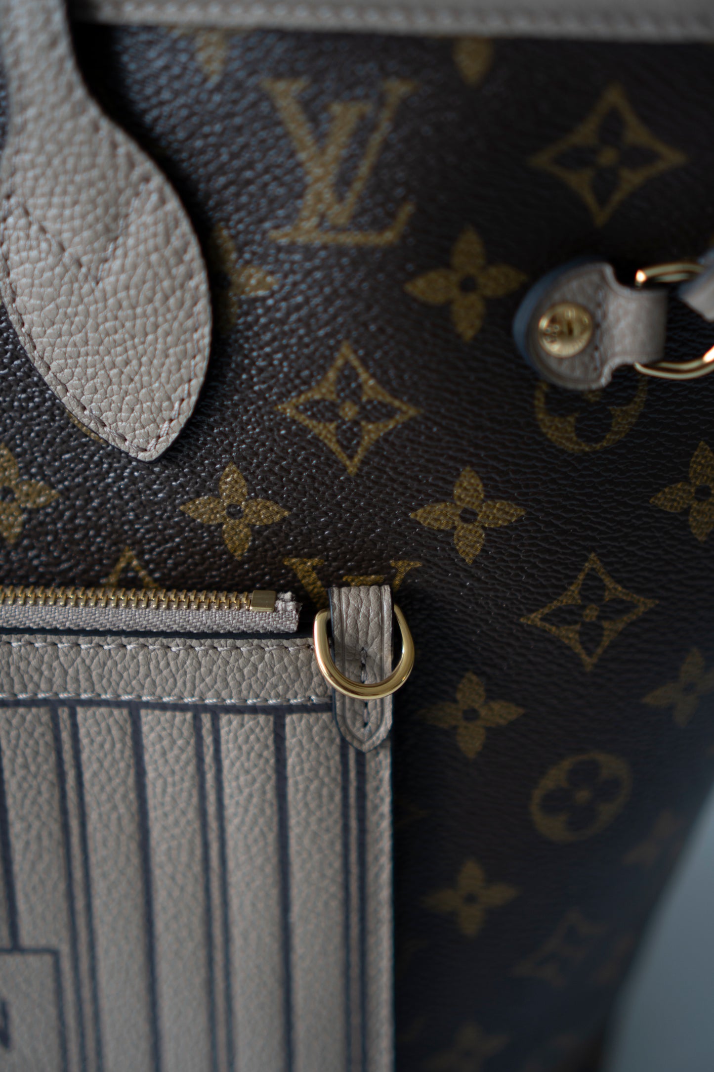 Neverfull Inside Out MM – Monogram Sand