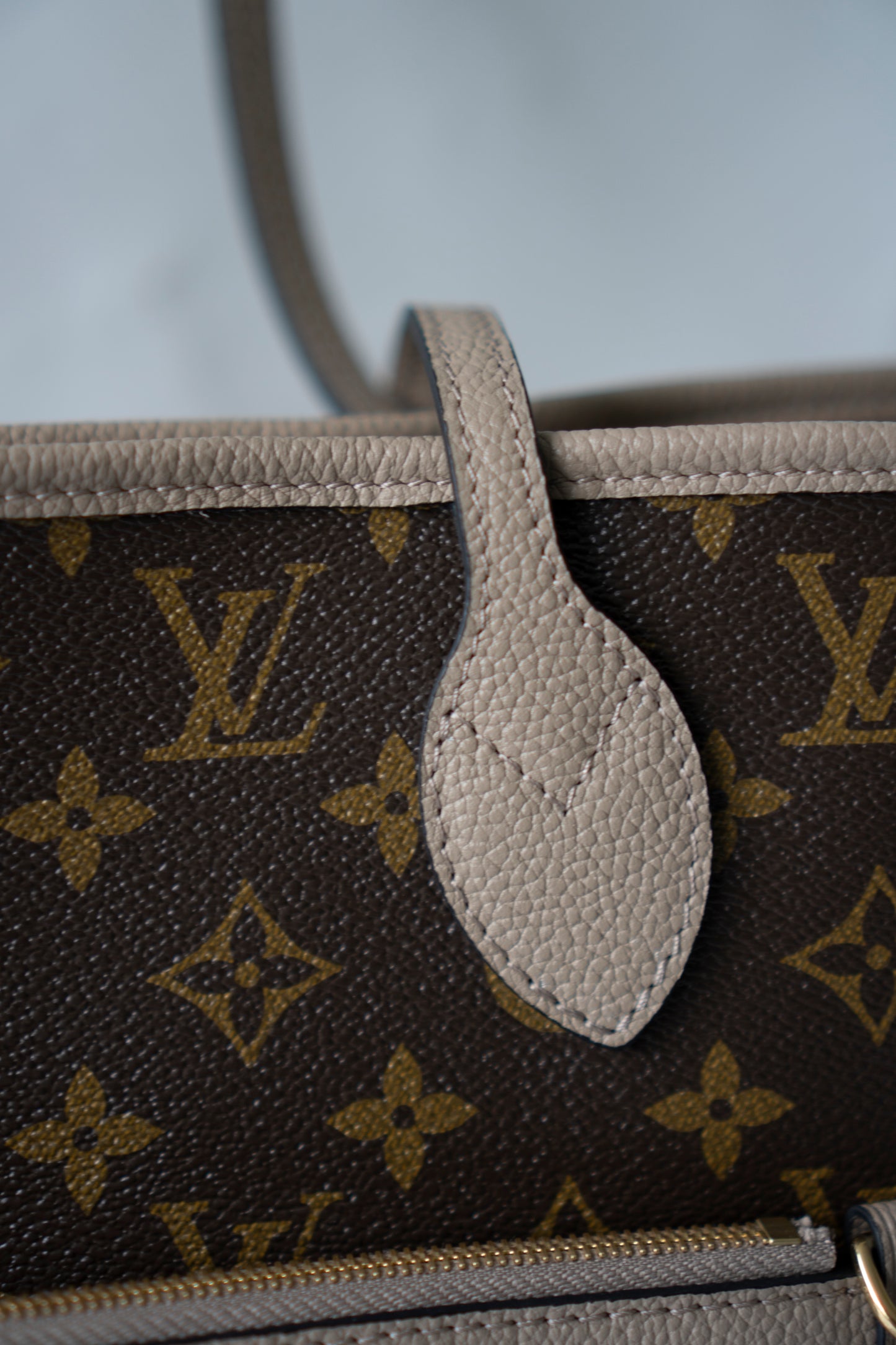 Neverfull Inside Out MM – Monogram Sand