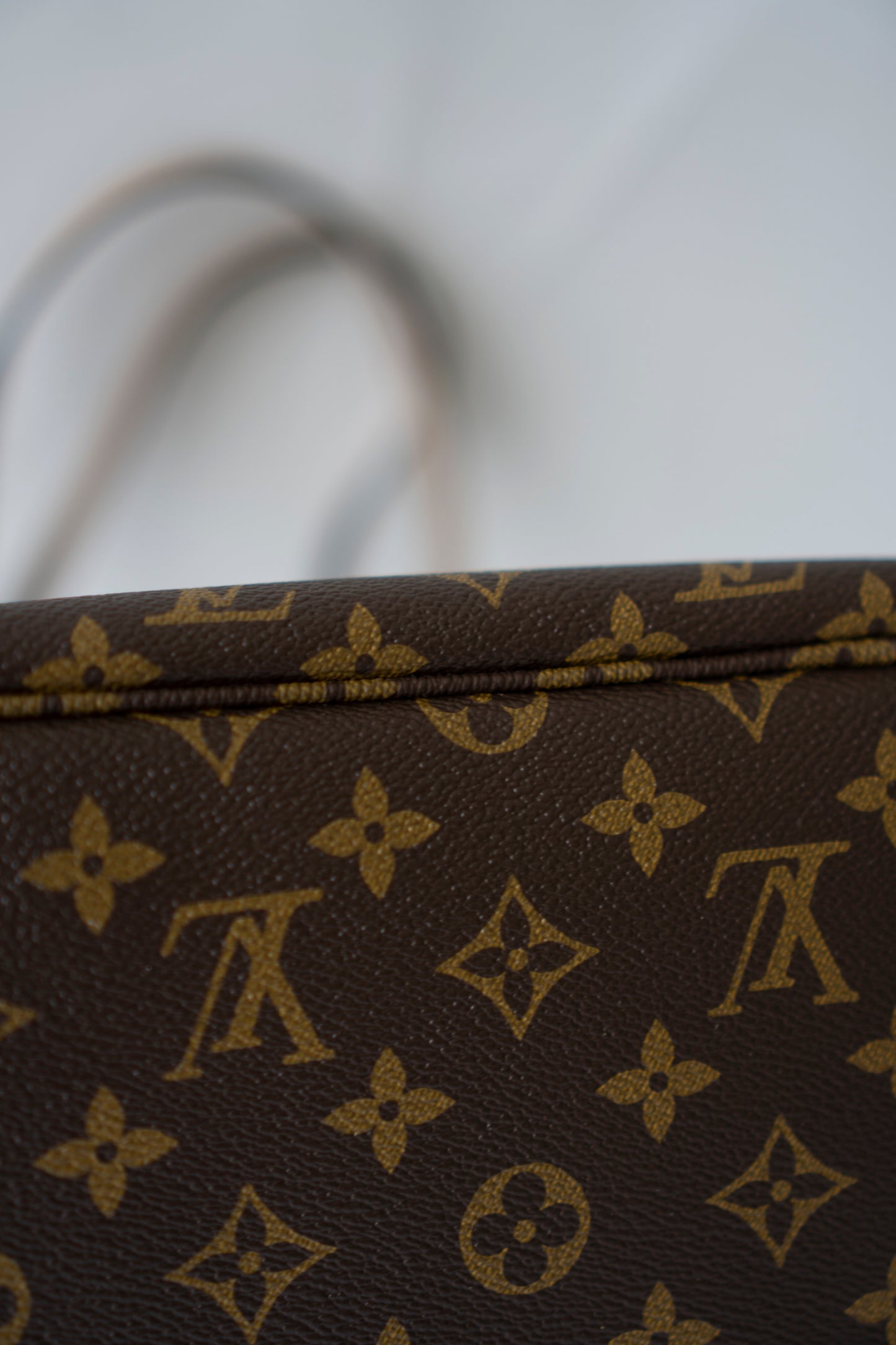 Neverfull Inside Out MM – Monogram Sand