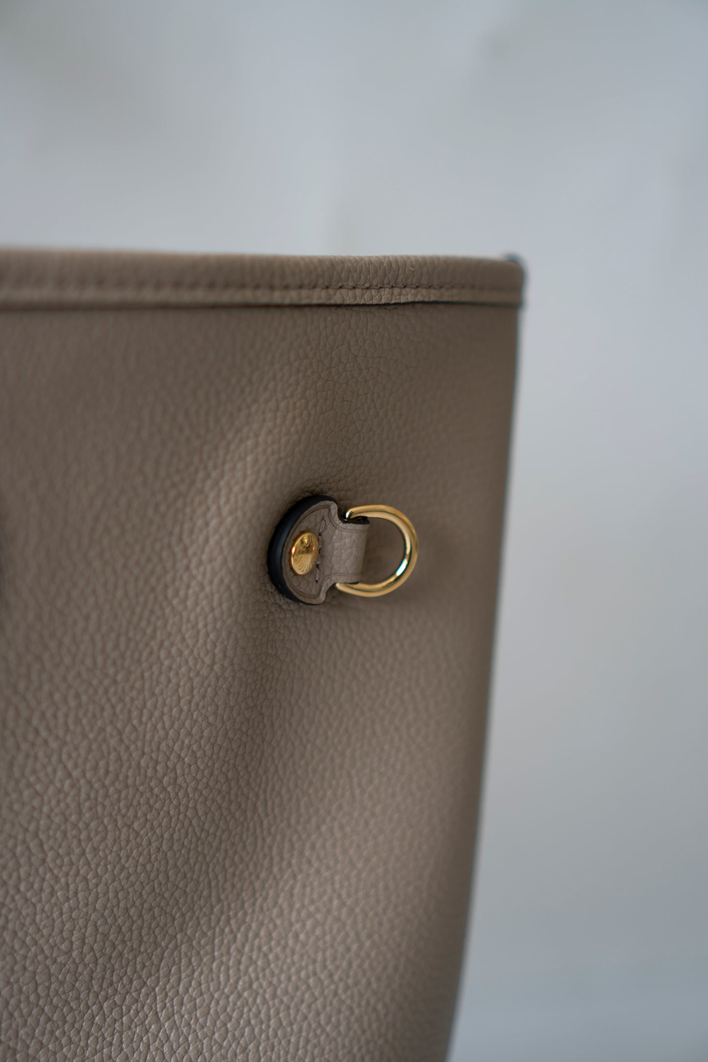 Neverfull Inside Out MM – Monogram Sand