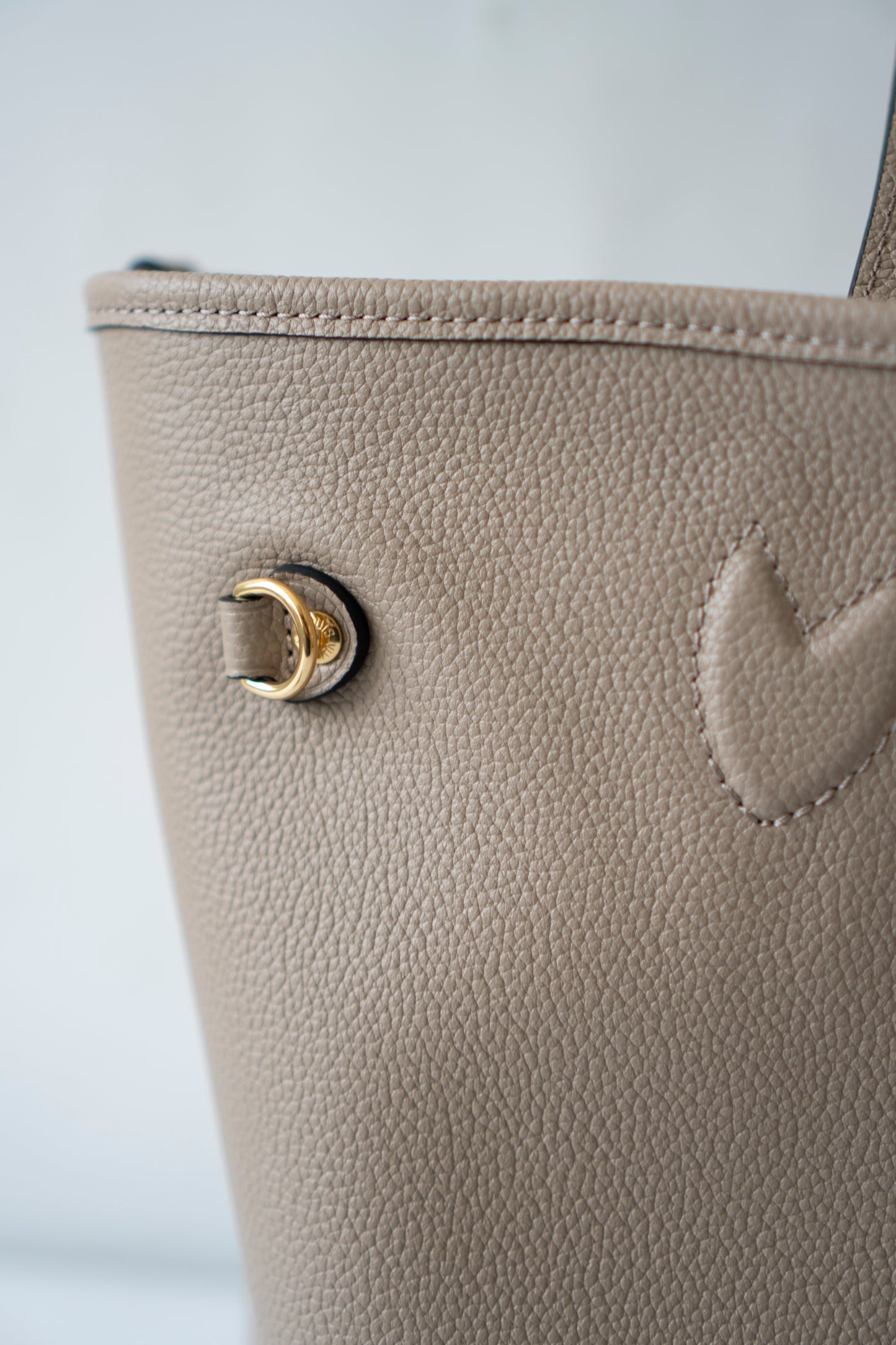 Neverfull Inside Out MM – Monogram Sand