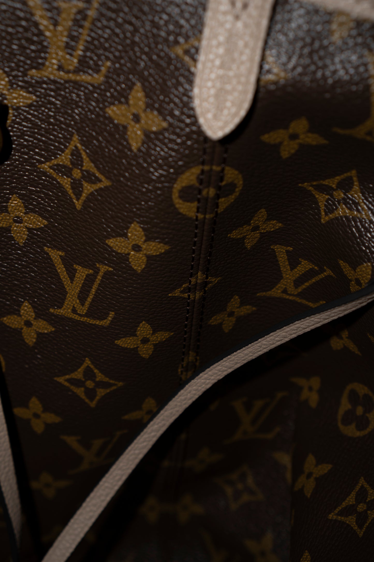 Neverfull Inside Out MM – Monogram Sand