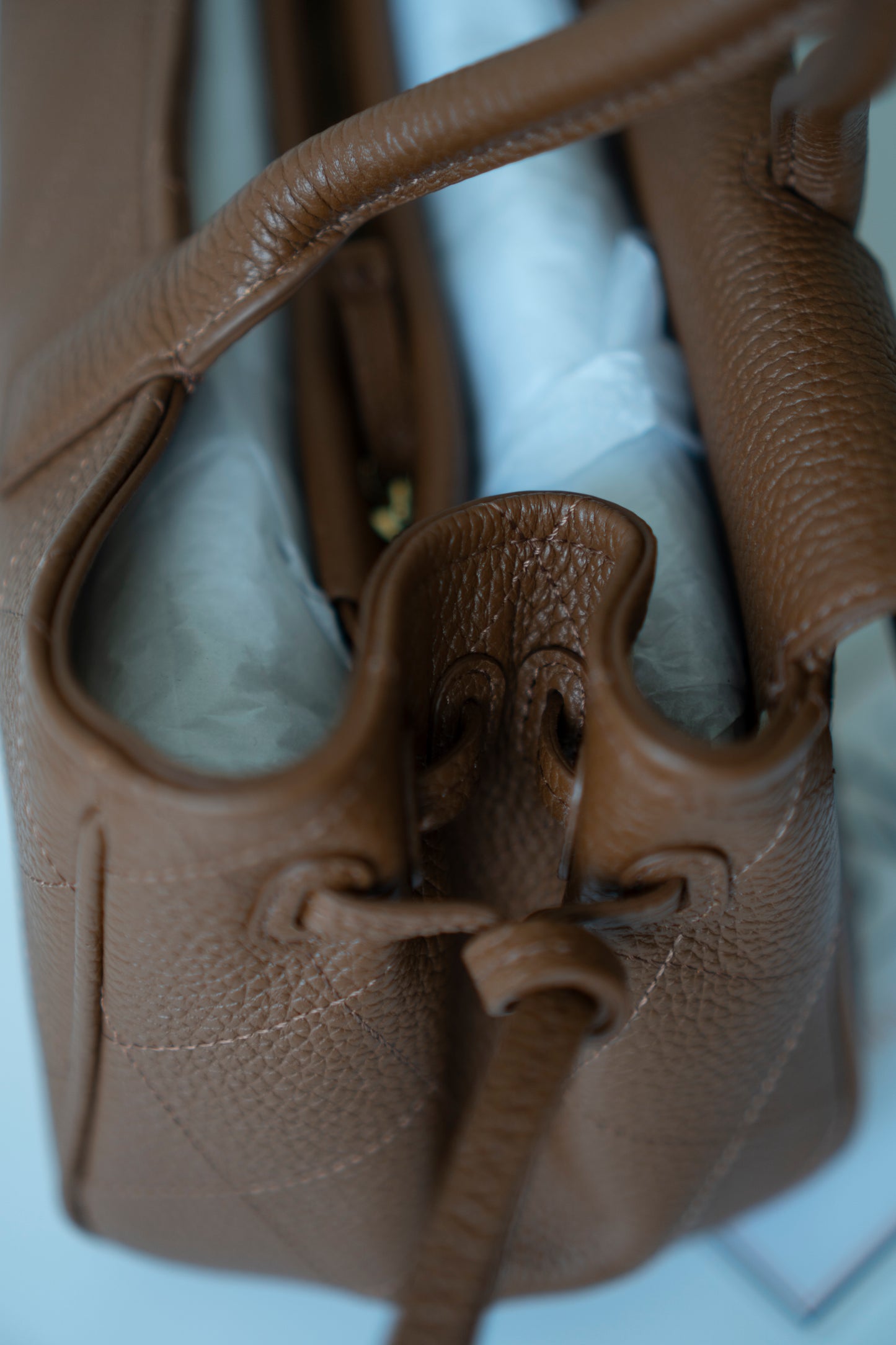 26S Urban Essential East West Shopping Flap – Camel Caviar