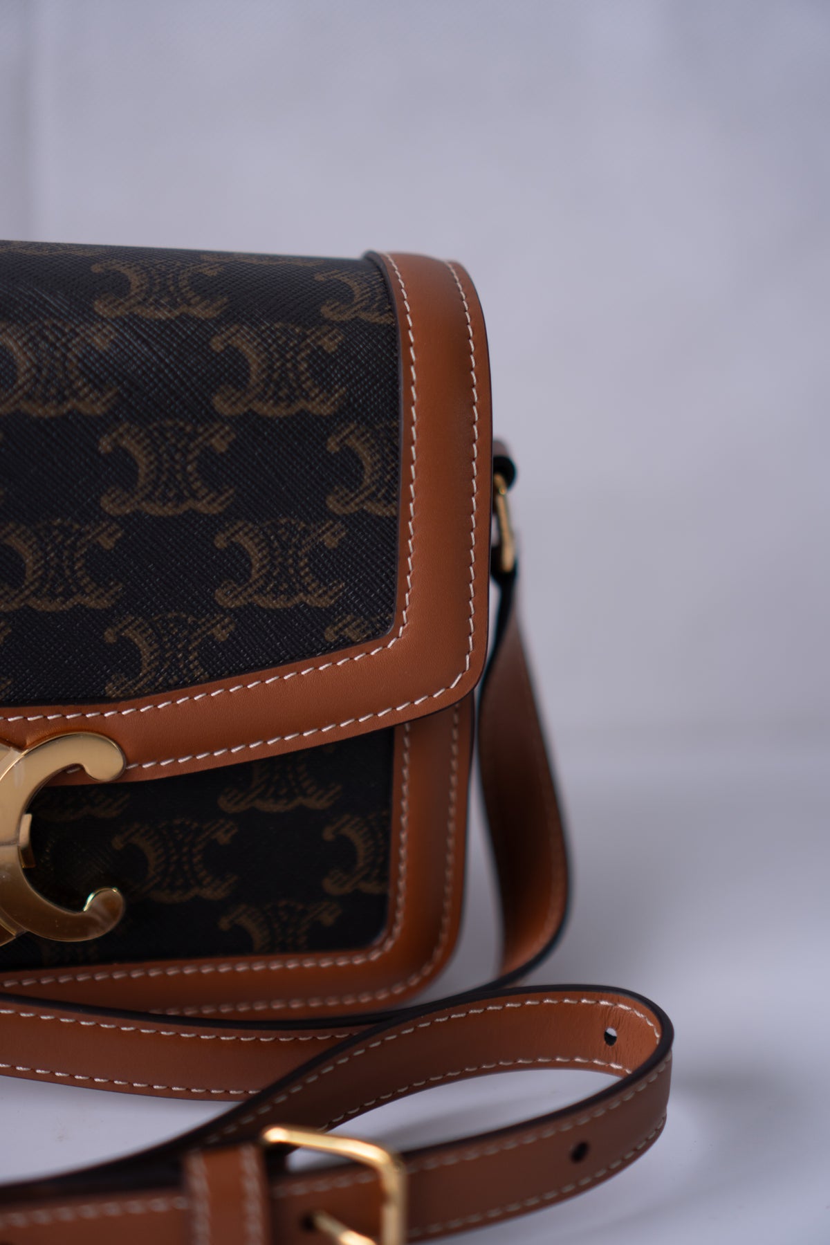 Triomphe Teen Bag – Triomphe Monogram Canvas & Leather
