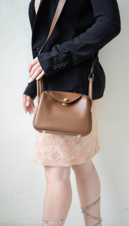 Mini Lind in Alezan Swift leather