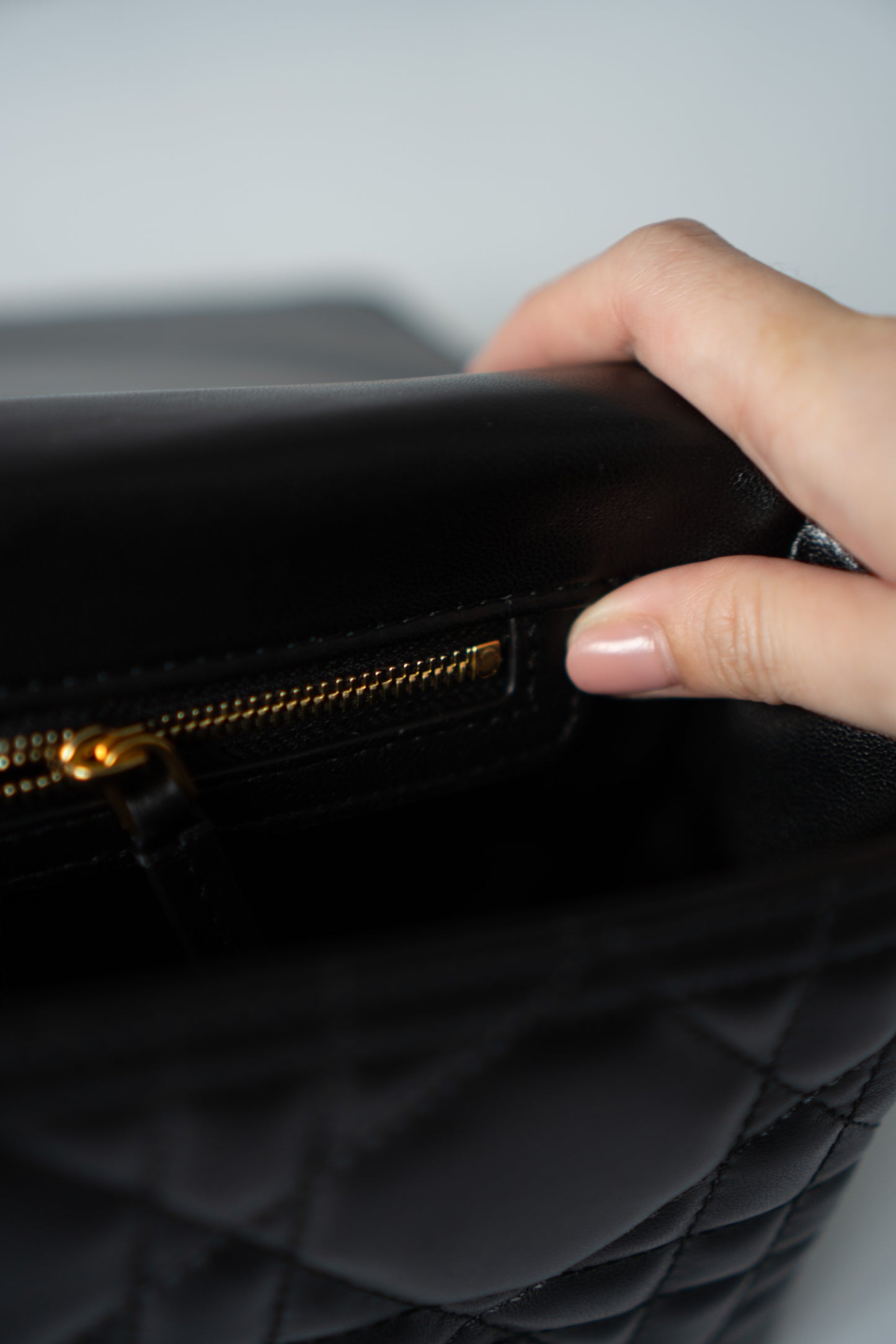 Caro Medium Bag – Black Cannage Calfskin