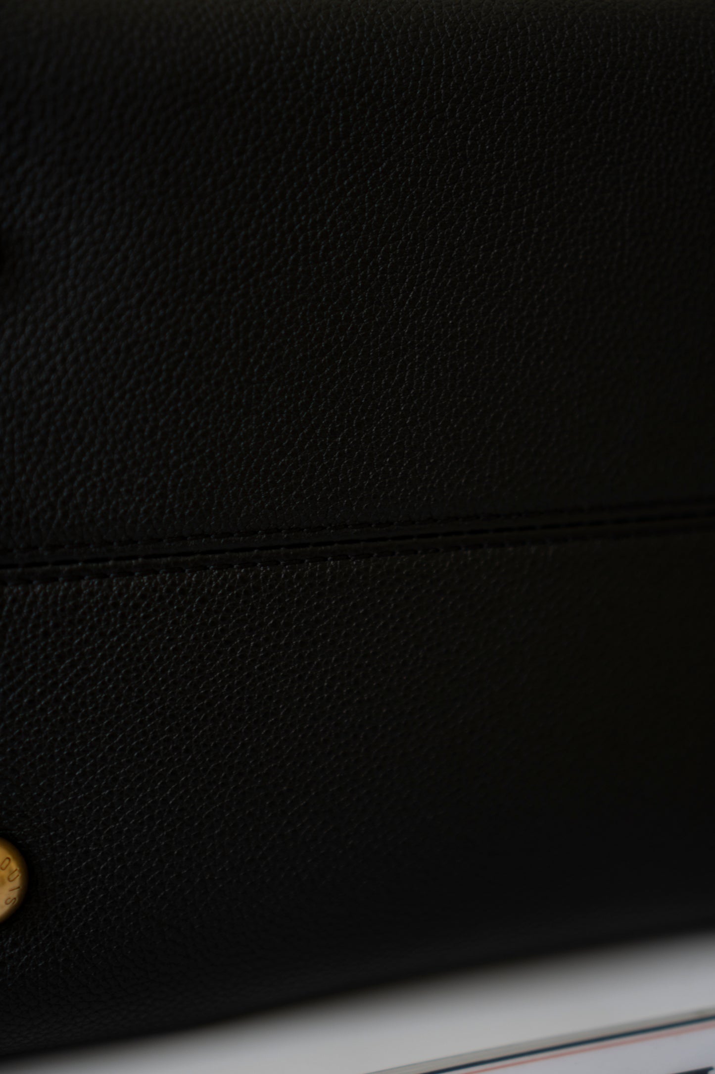 Low Key Hobo MM – Black Grained Calfskin