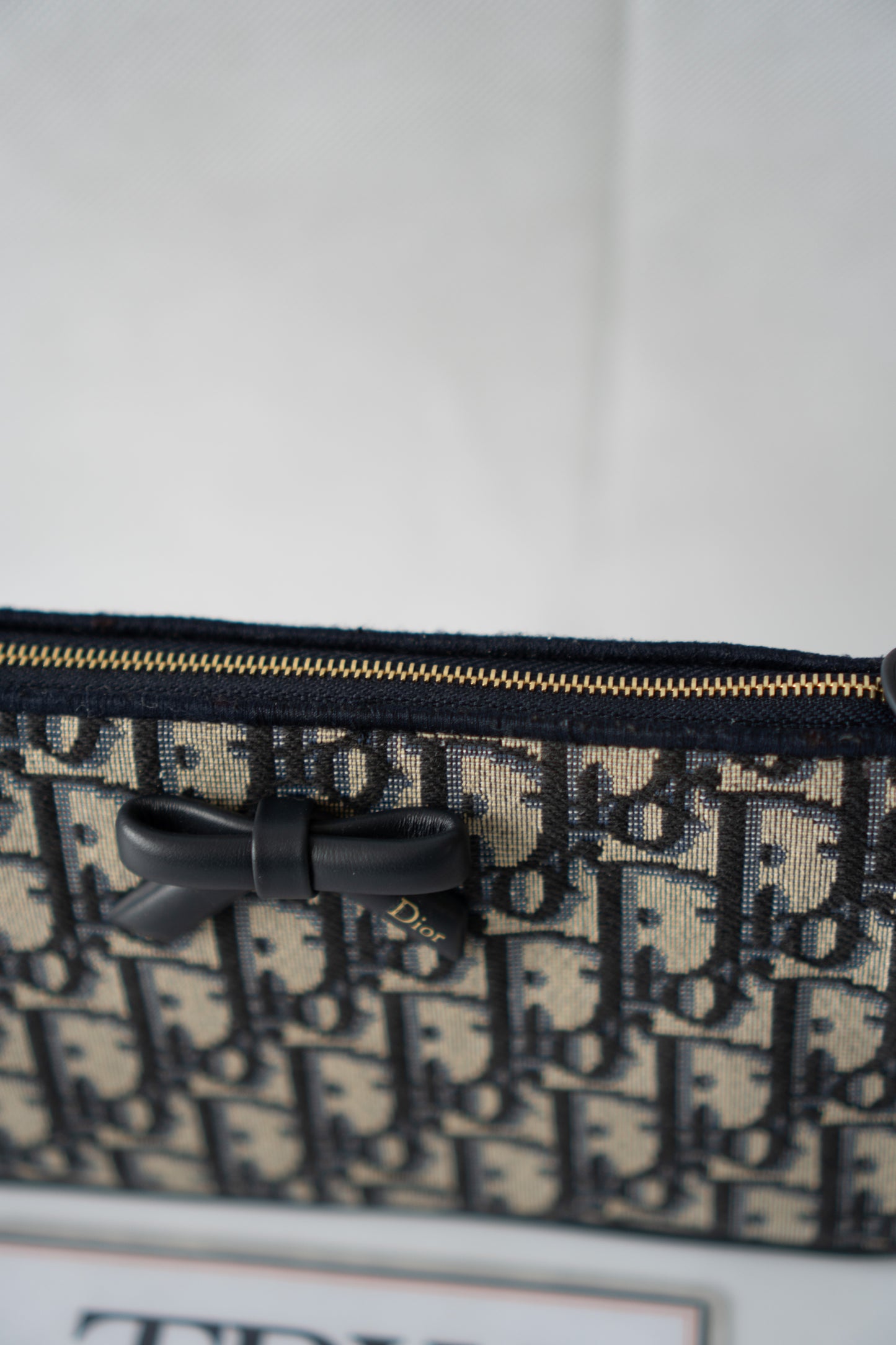 Oblique Chain Wallet (WOC)