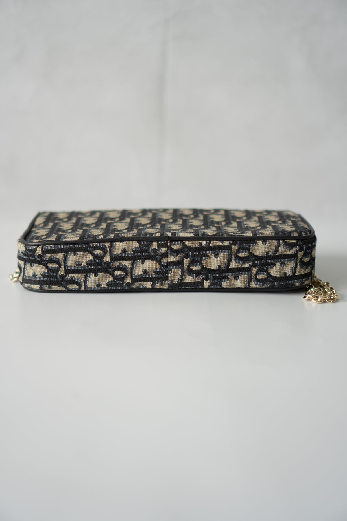 Oblique Chain Wallet (WOC)