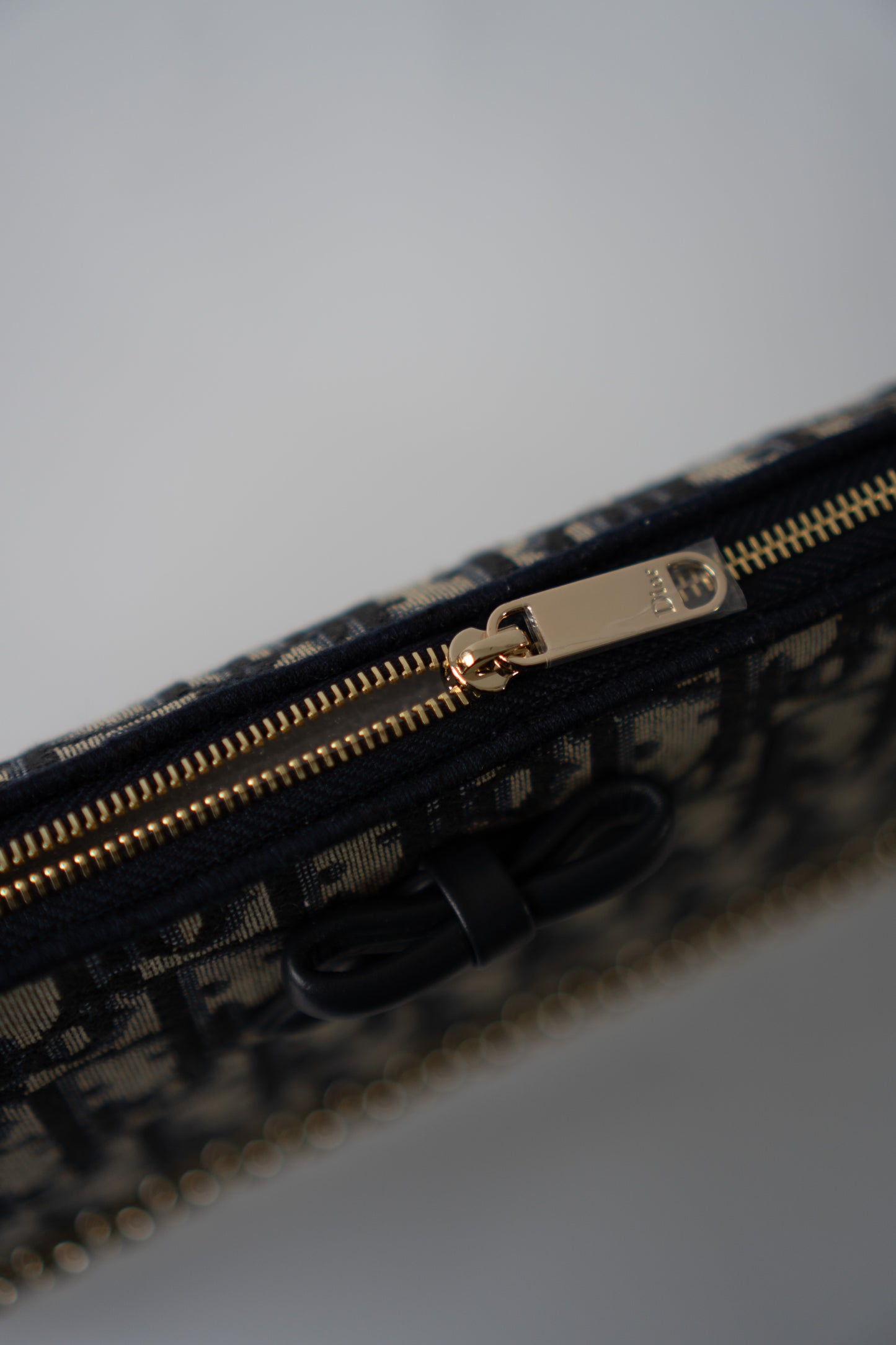 Oblique Chain Wallet (WOC)