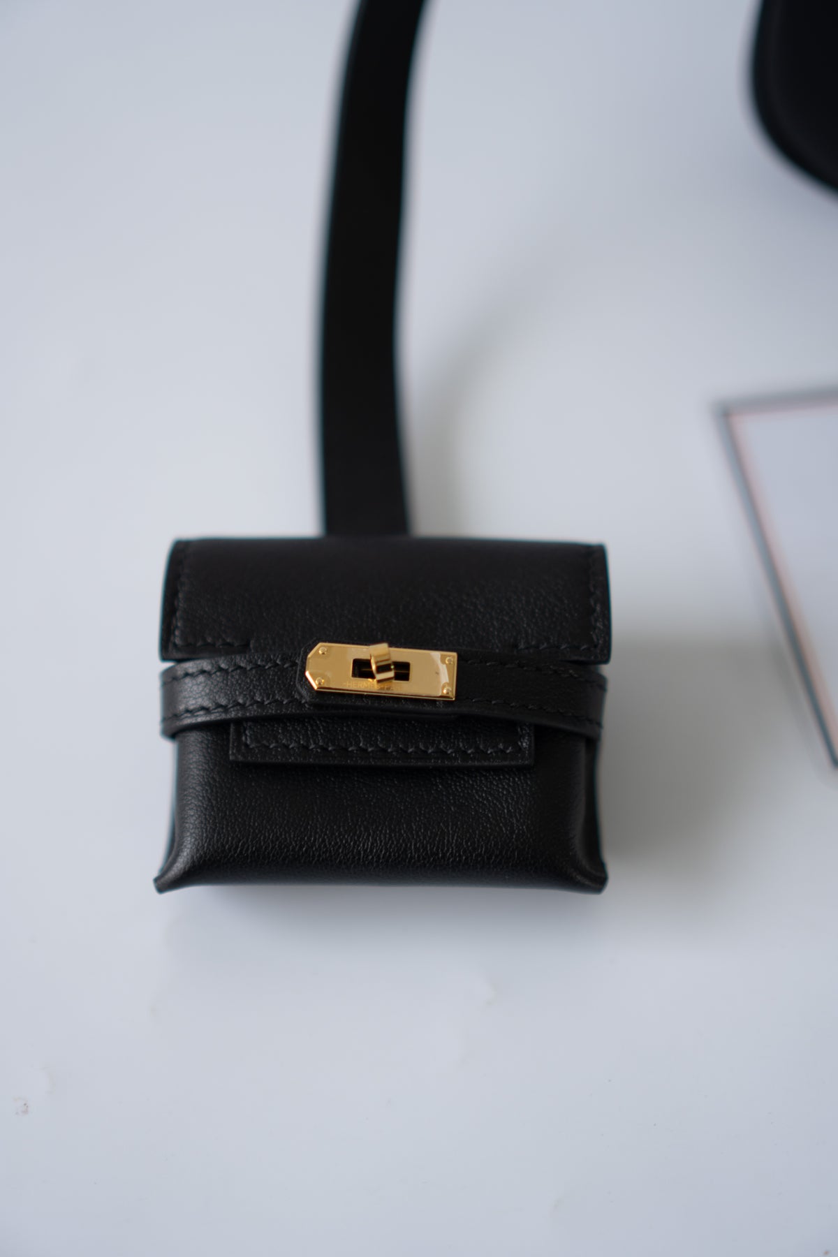 Kelly Moove Bag – Black Swift Leather