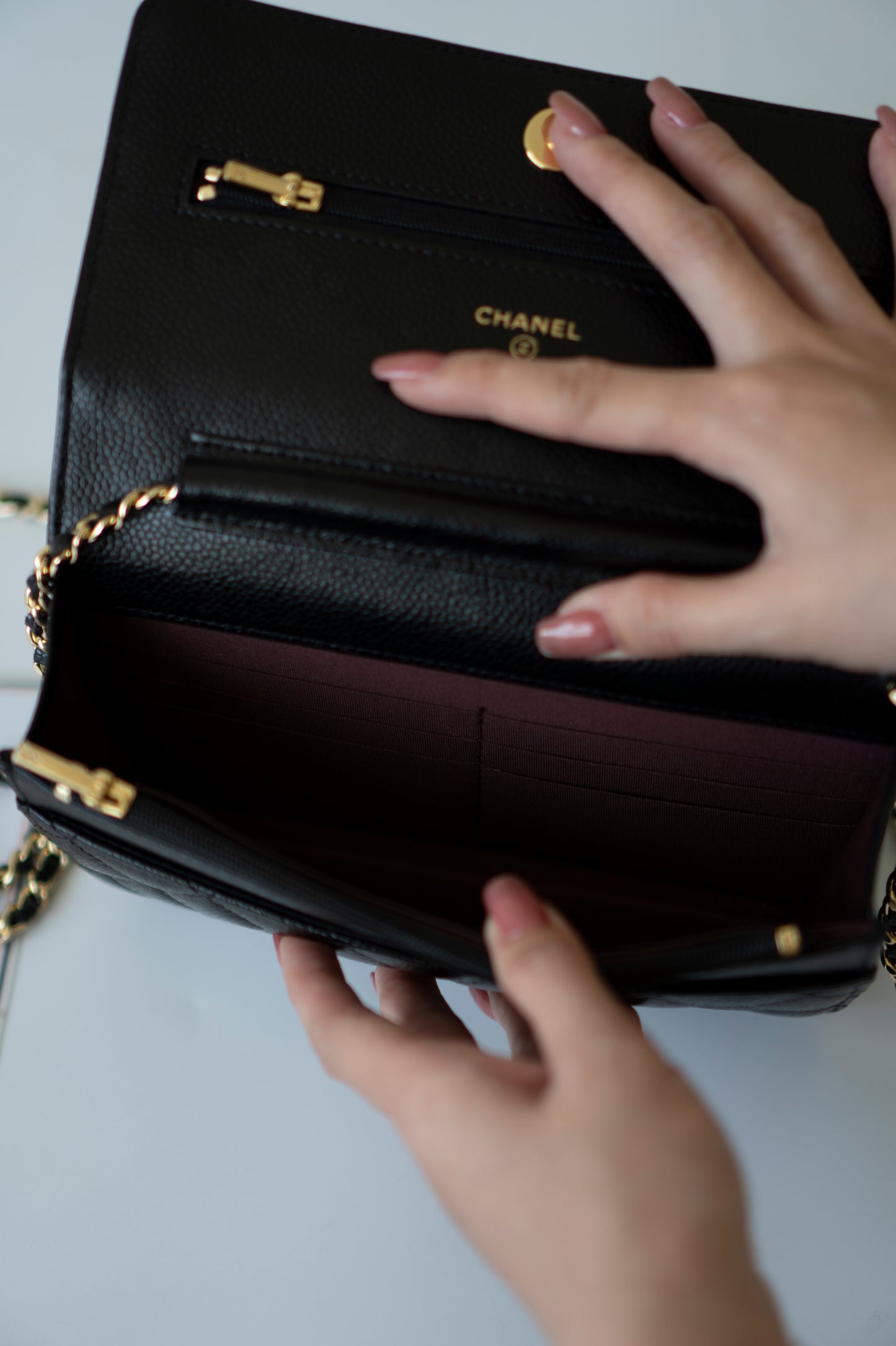 Classic Wallet on Chain (WOC) – Black Caviar GHW