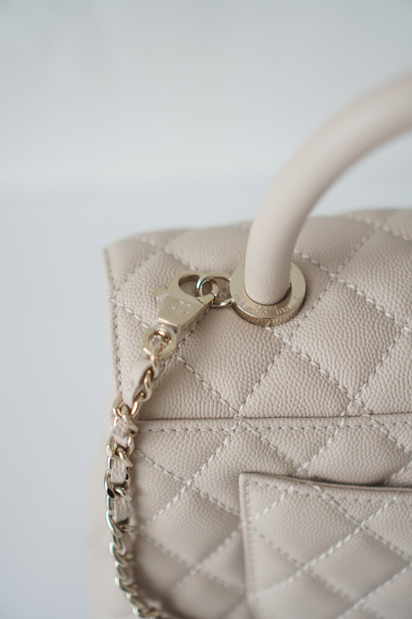 Coco Handle Small – Apricot Caviar with Light Gold Hardware