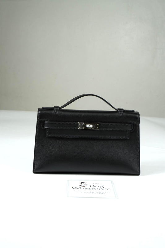 Kelly Pochette in Noir Swift leather