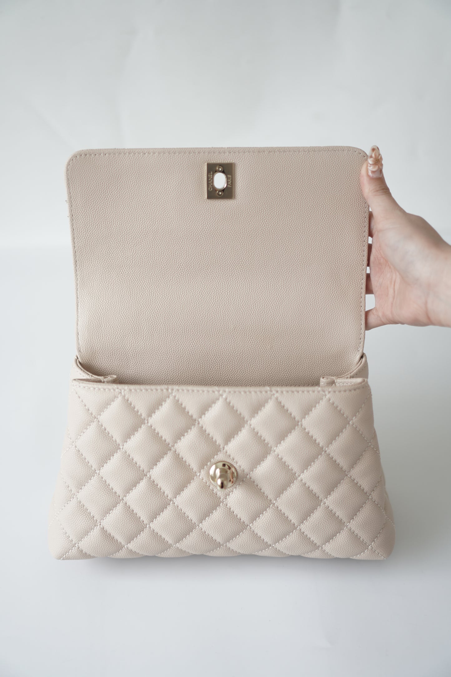 Coco Handle Small – Apricot Caviar with Light Gold Hardware