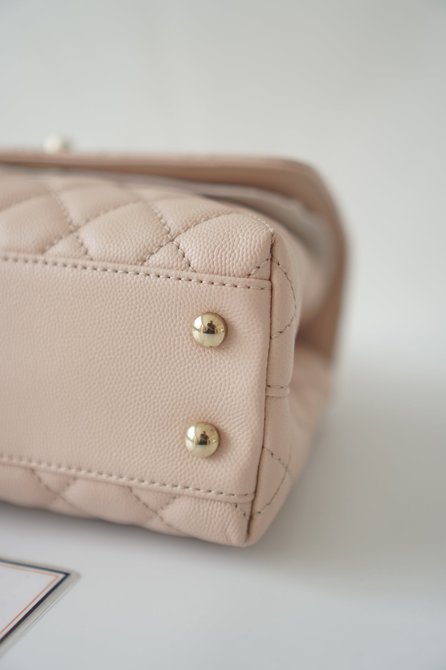 Coco Handle Small – Rose Clair Caviar with Light Gold Hardware