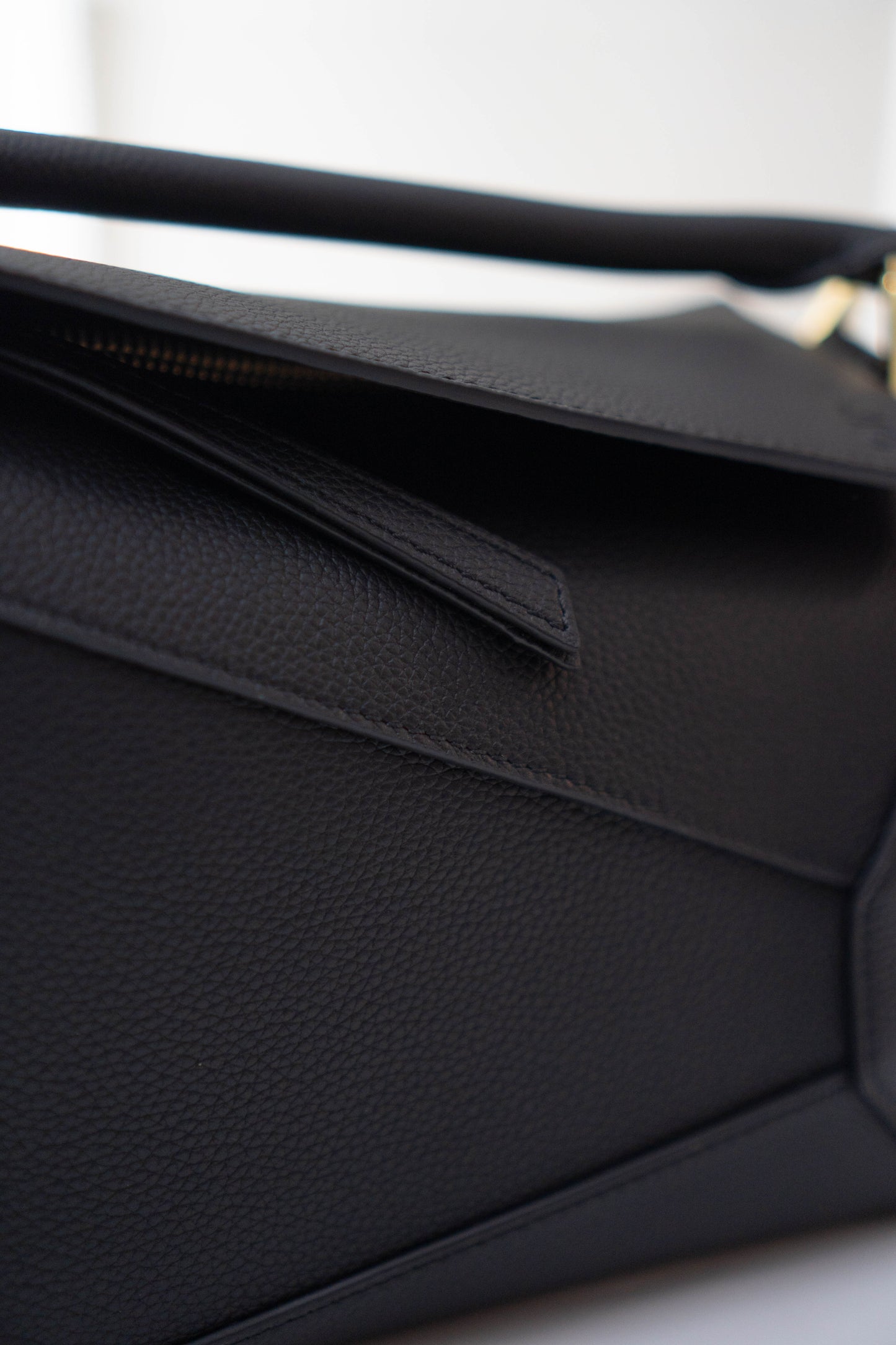 Puzzle Edge in Black (Small)