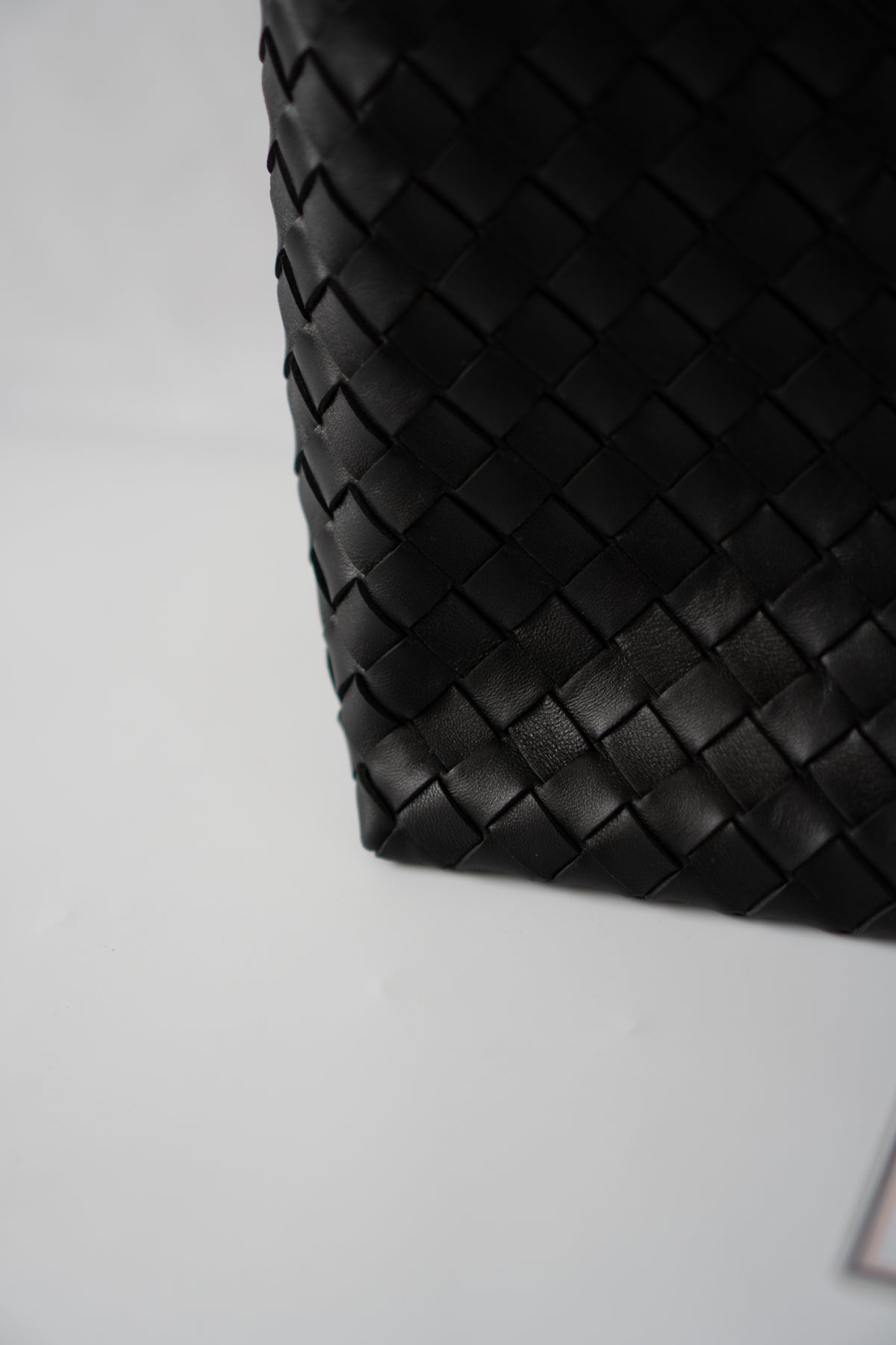 Large Andiamo – Black Leather