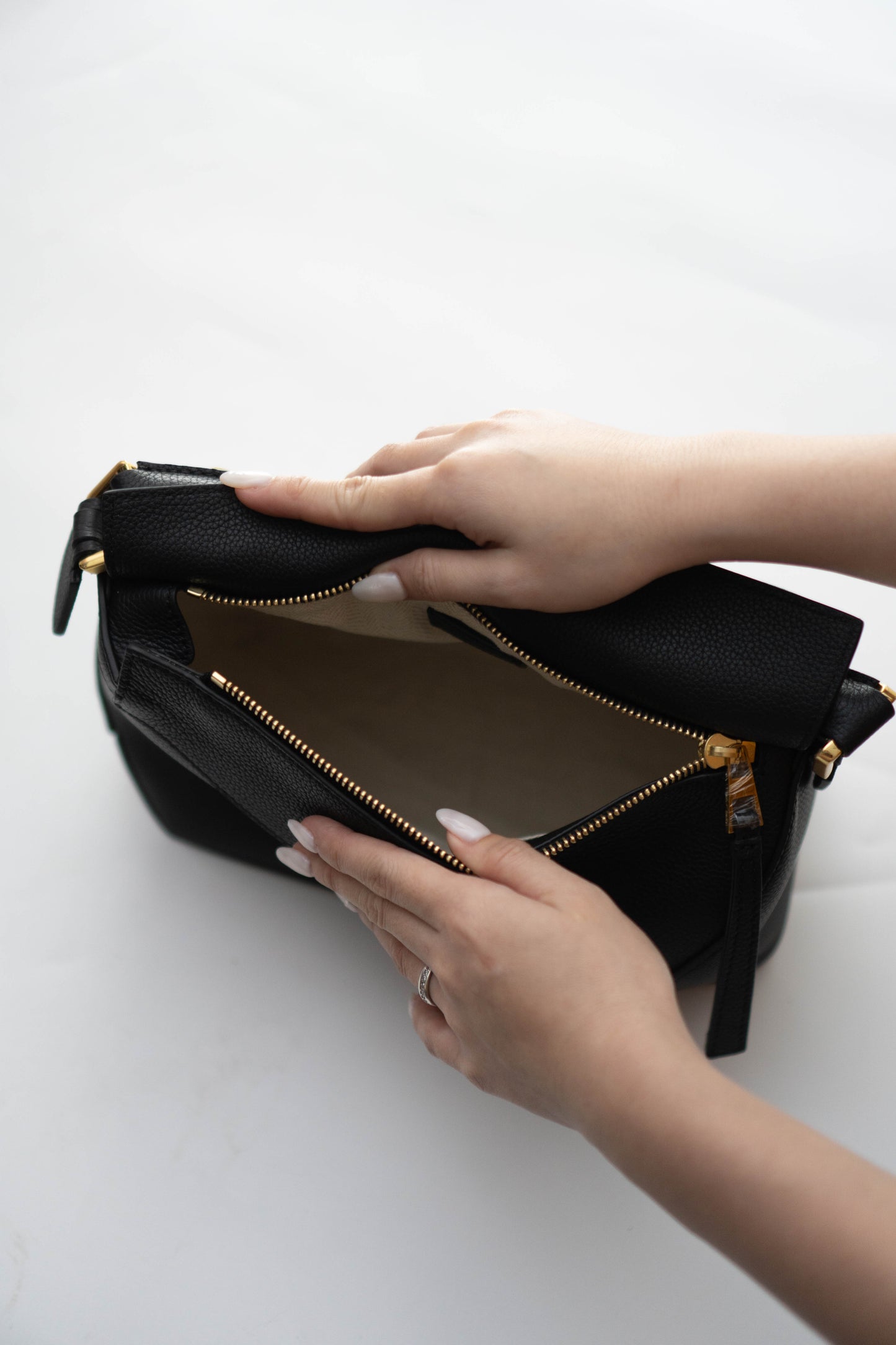 Puzzle Edge in Black (Small)