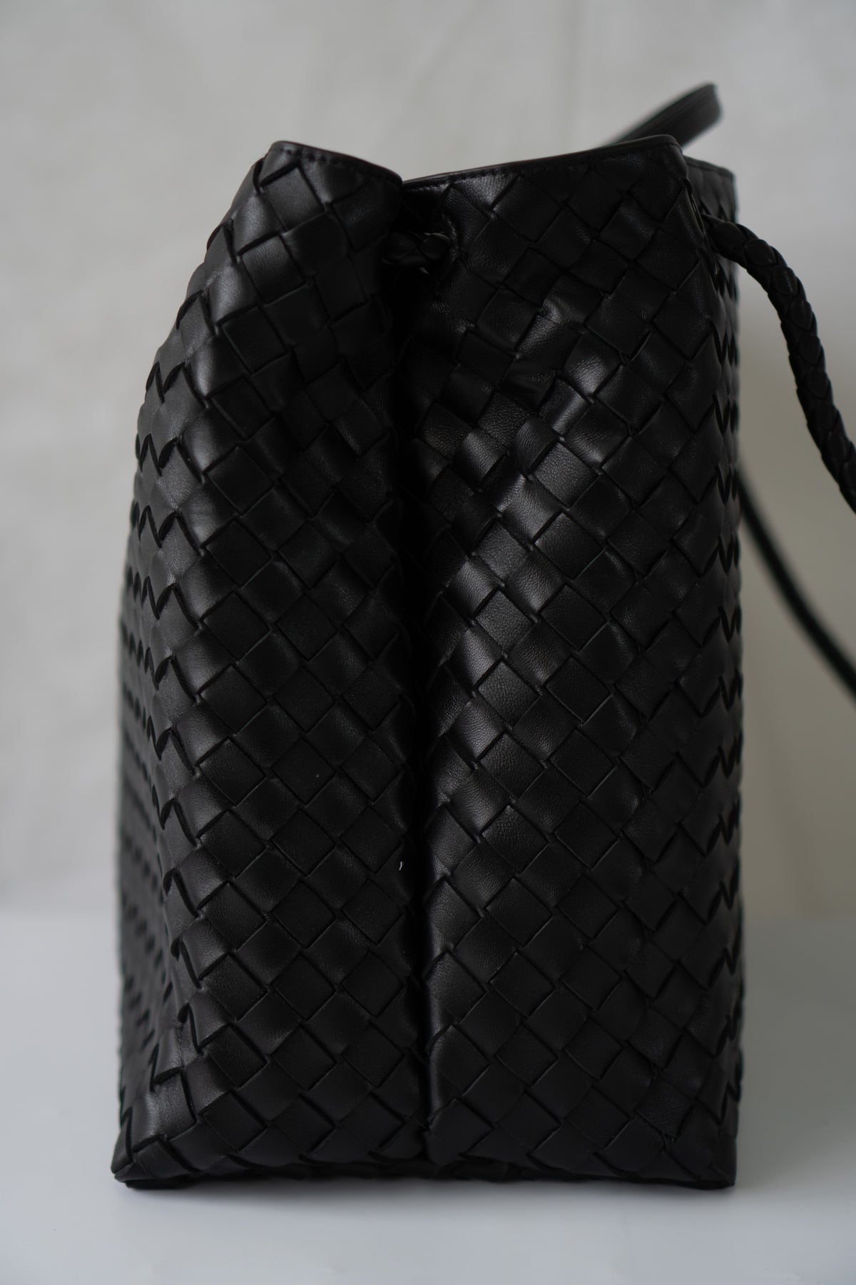 Large Andiamo – Black Leather