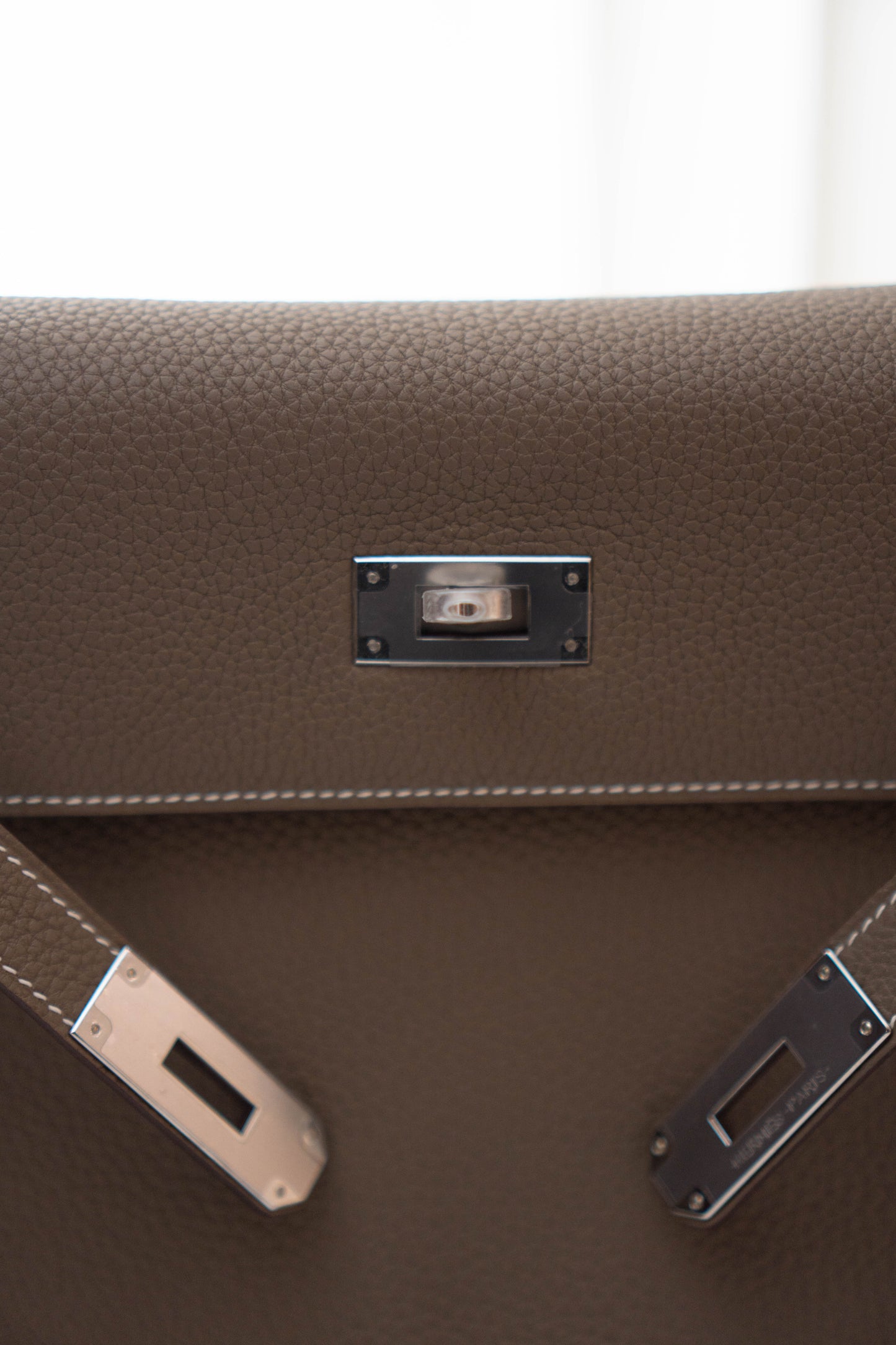 KL Retourne 32 in Etoupe Togo leather