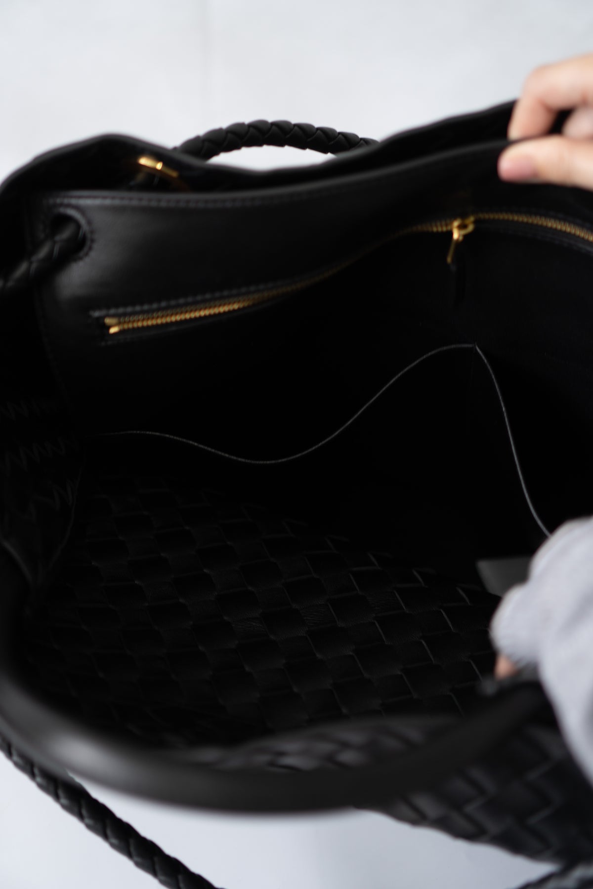 Large Andiamo – Black Leather