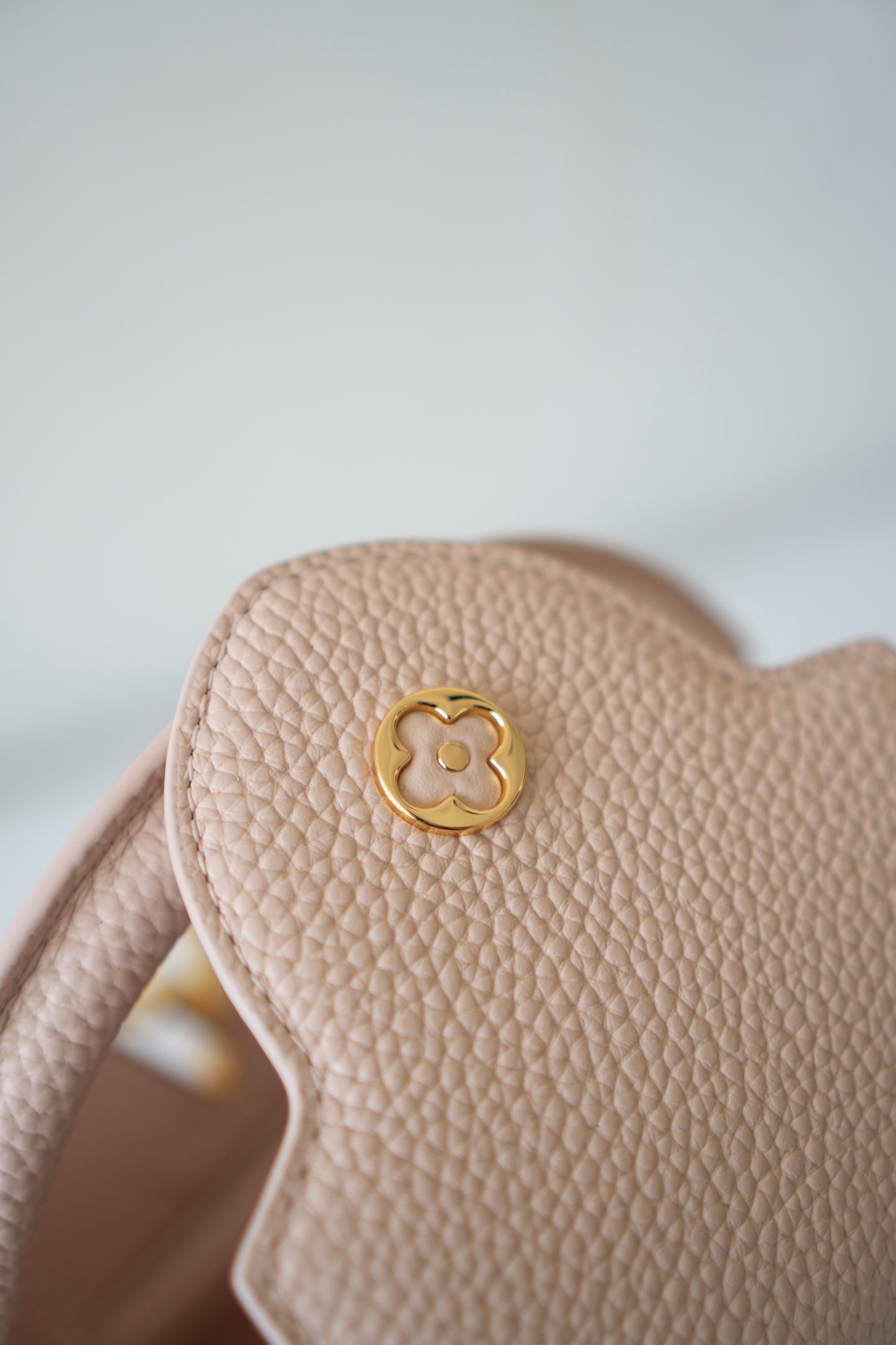 Capucines BB – Rose Jasmin in Taurillon Leather