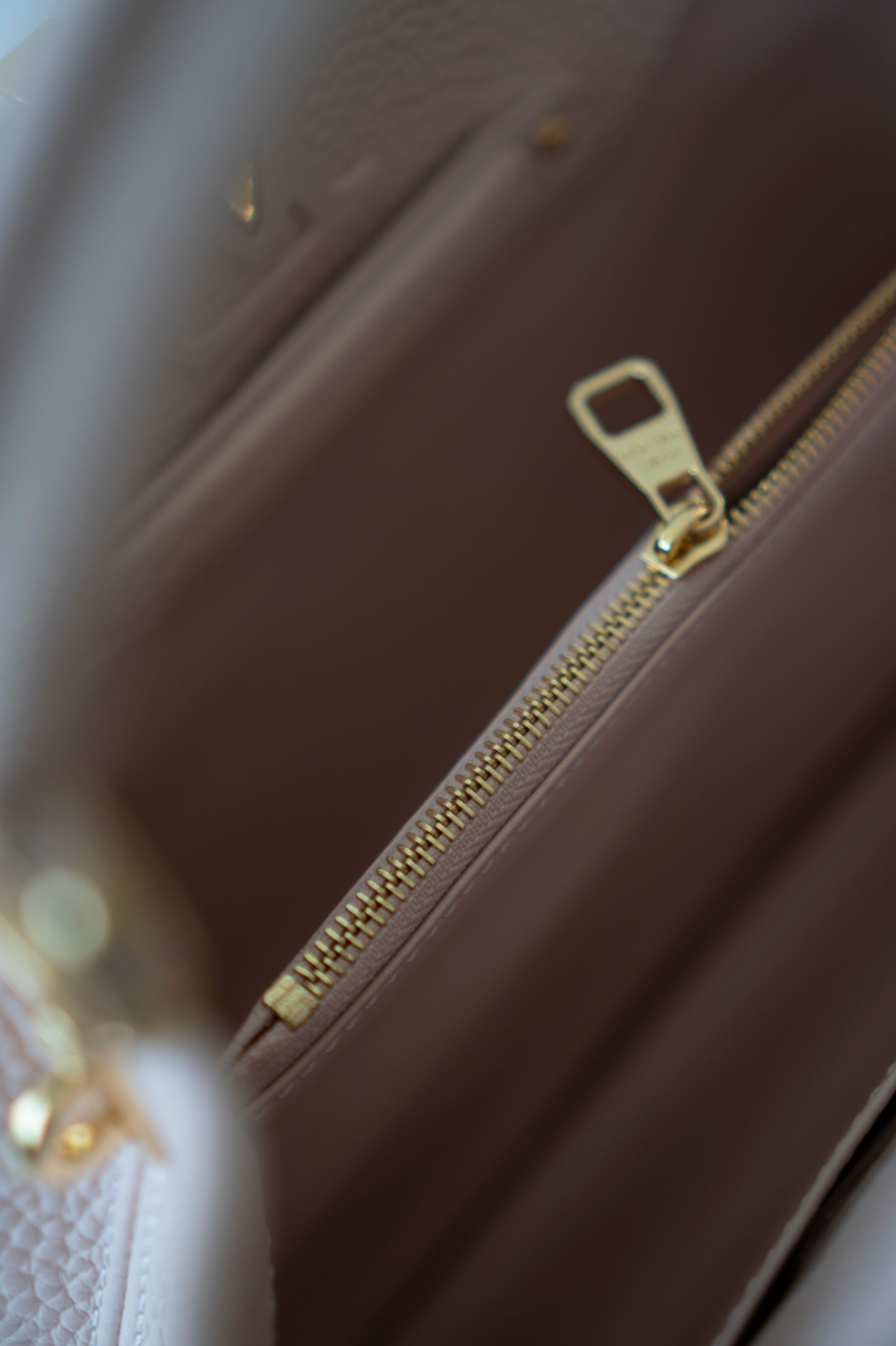 Capucines BB – Rose Jasmin in Taurillon Leather