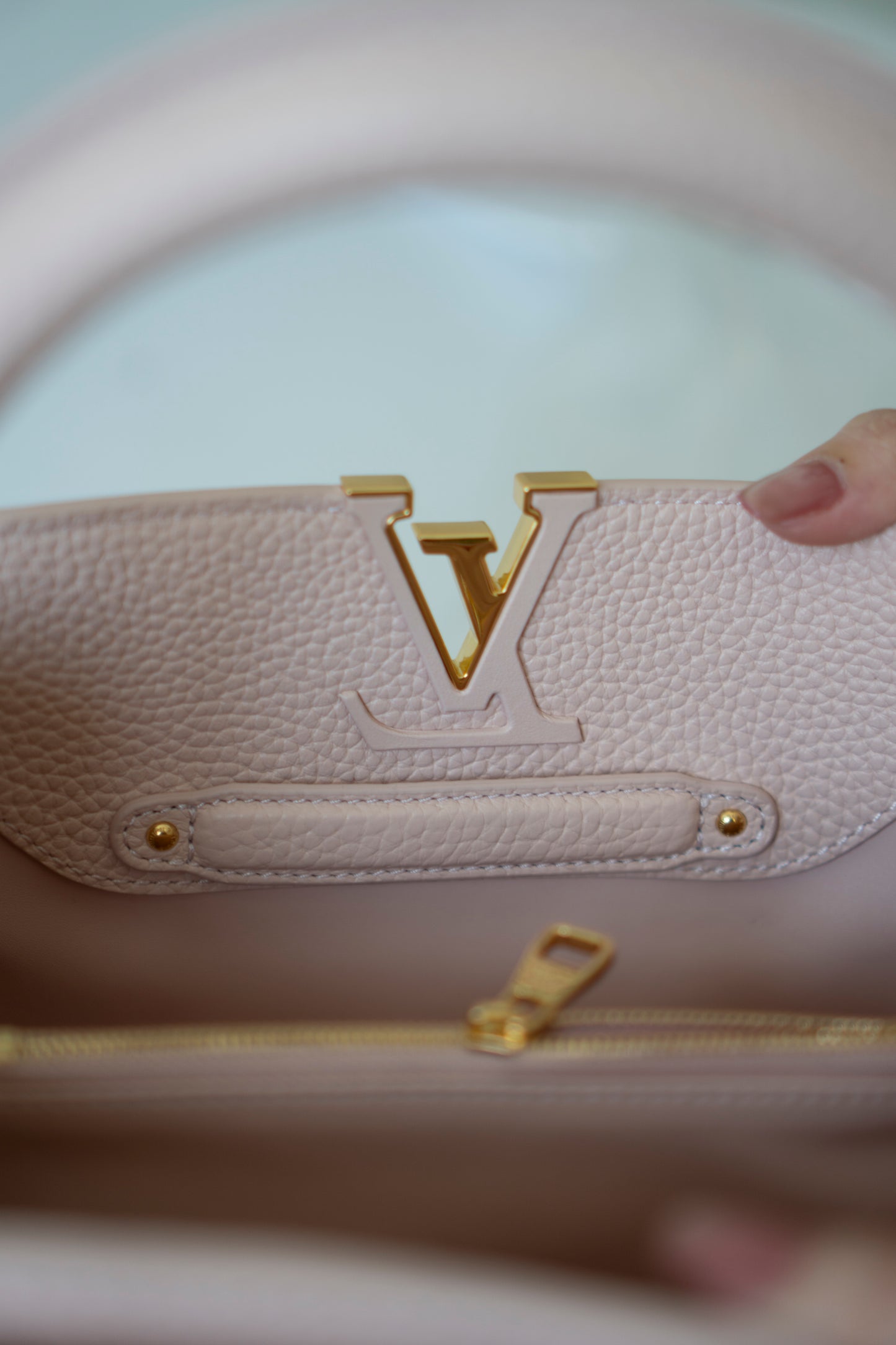 Capucines BB – Rose Jasmin in Taurillon Leather