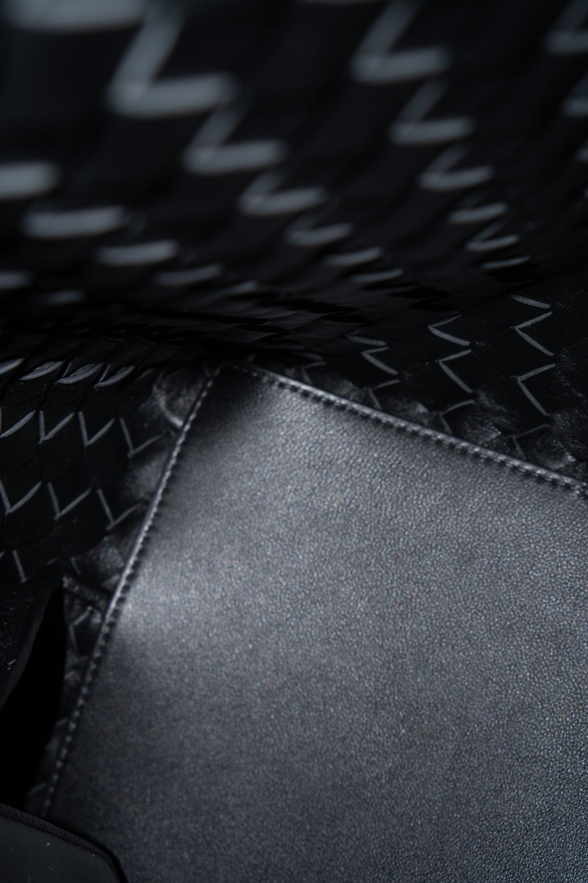 Large Andiamo – Black Leather