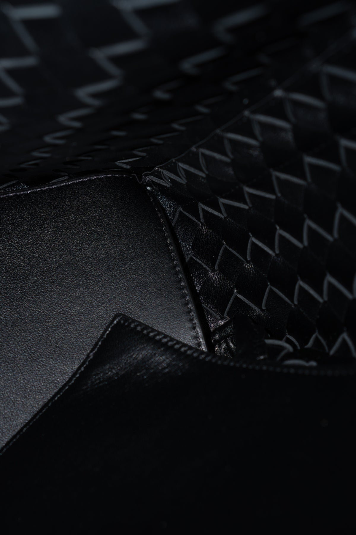 Large Andiamo – Black Leather