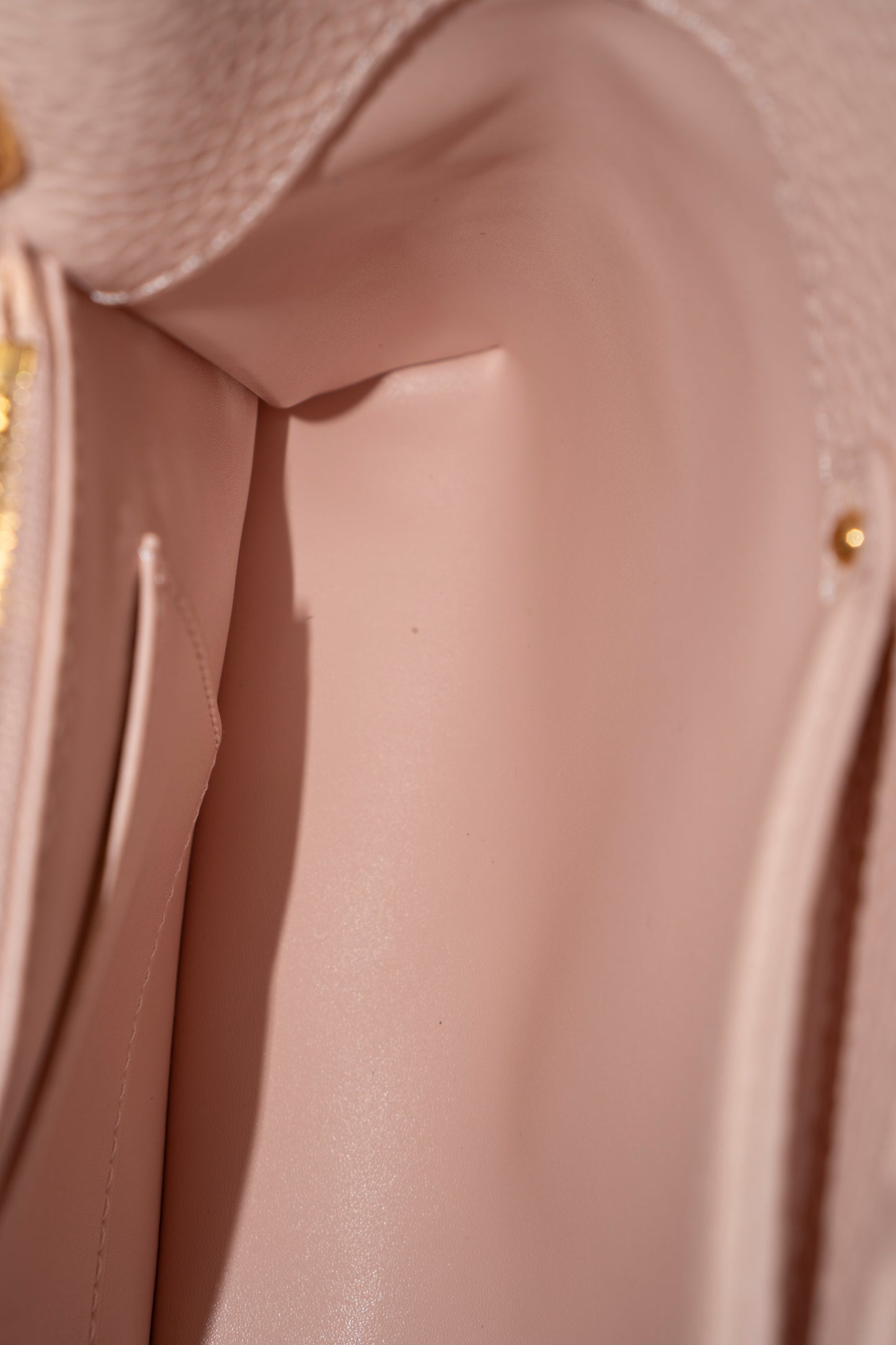 Capucines BB – Rose Jasmin in Taurillon Leather