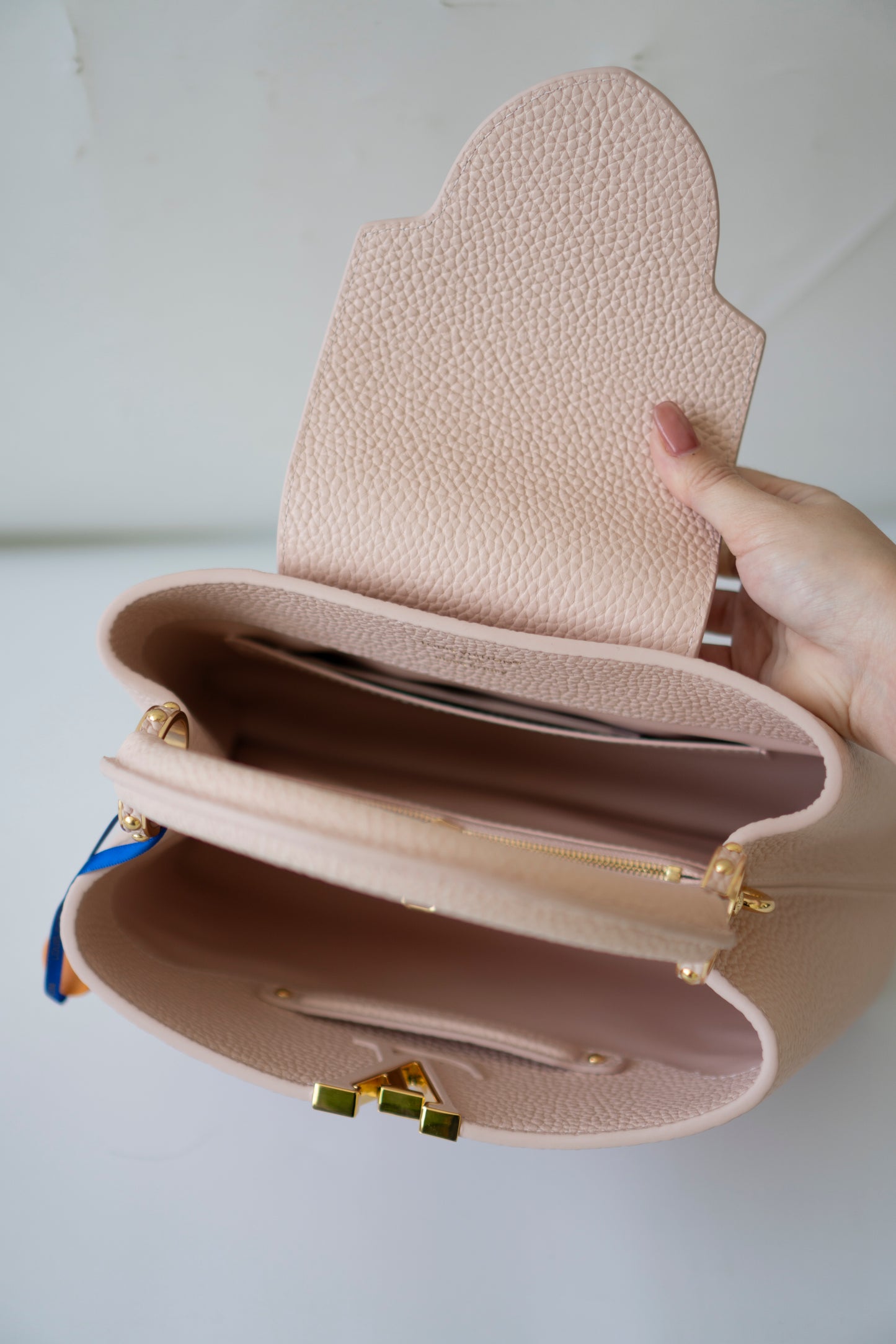 Capucines BB – Rose Jasmin in Taurillon Leather